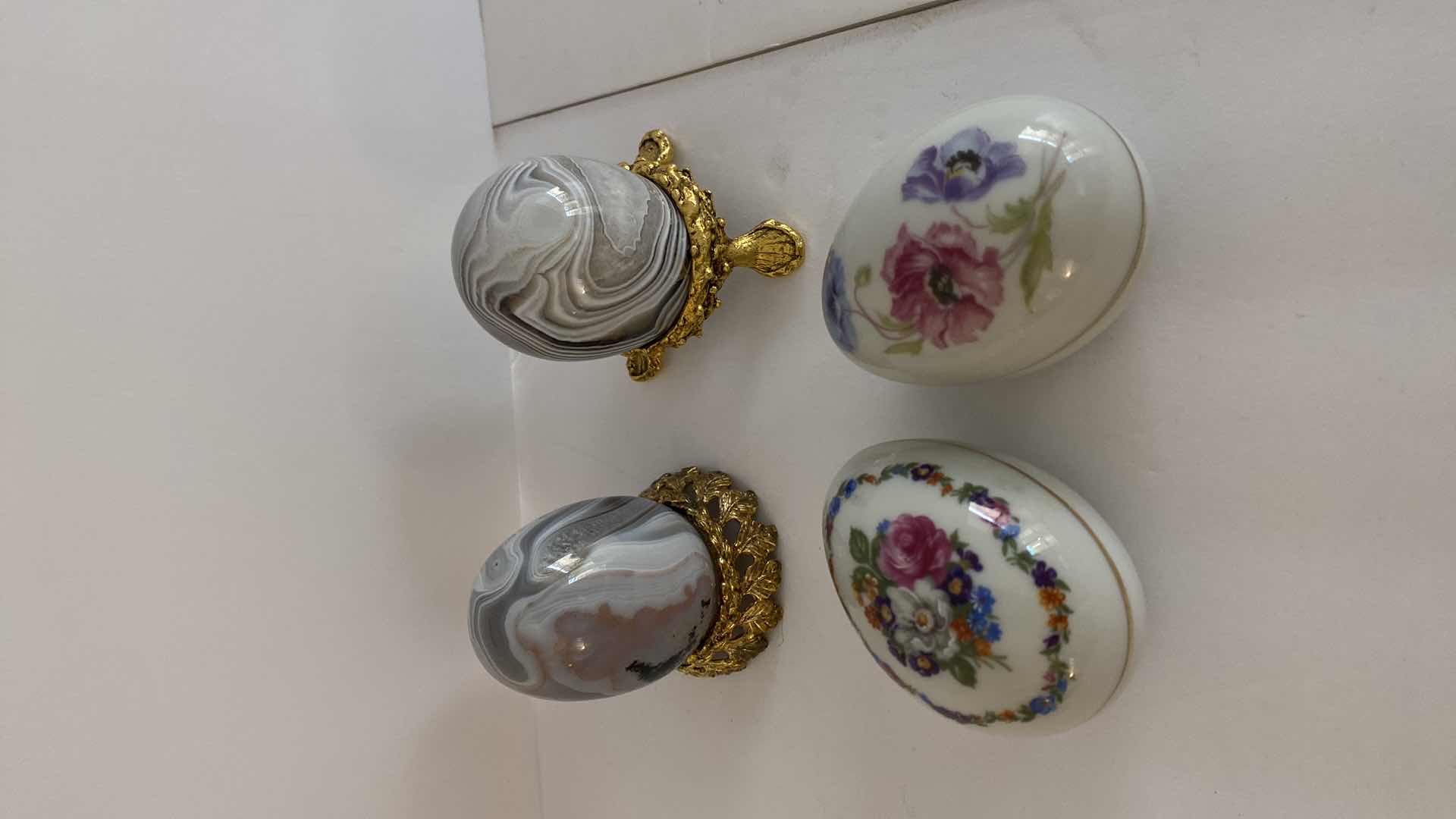 Photo 1 of 4-EGGS, BOTSWANA WITH DENORITES IN STANDS, 1 LIMOGES, 1 CHAMART