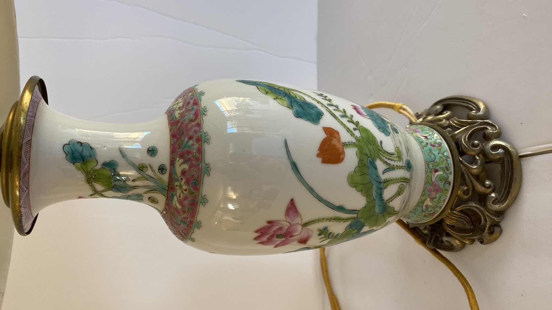 Photo 2 of ASIAN INSPIRED TABLE LAMP H22”