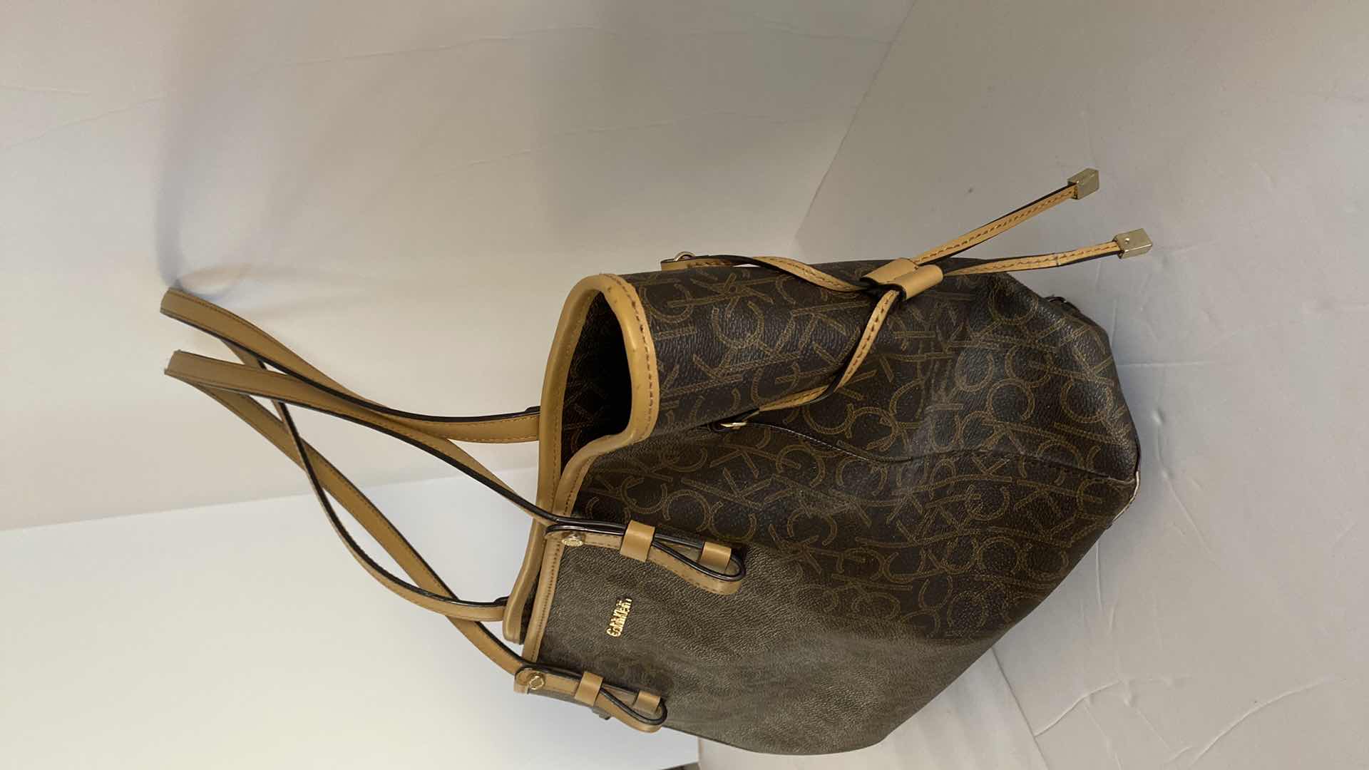 Photo 5 of CALVIN KLEIN TOTE HANDBAG WITH 3 COMPARTMENTS, MIDDLE COMPARTMENT ZIPS