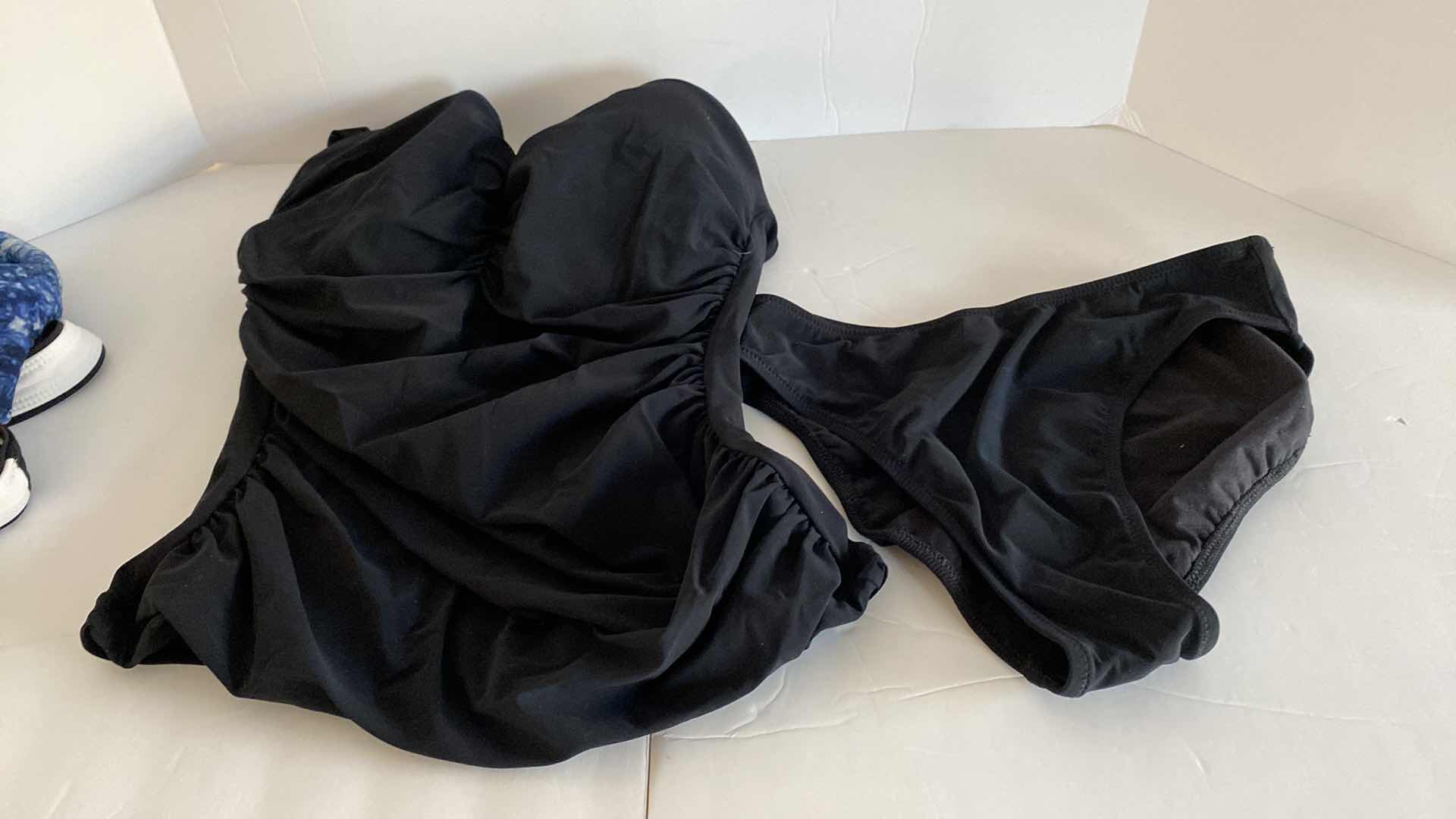 Photo 4 of 3 LADIES SWIM SUITS SIZE 8 AND PAIR OF COVERUPS