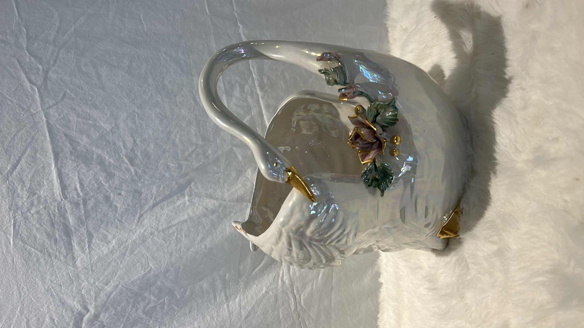Photo 1 of VINTAGE IRIDESCENT IVORY PORCELAIN SWAN WITH GOLD MADE IN ITALY  15” x 12”