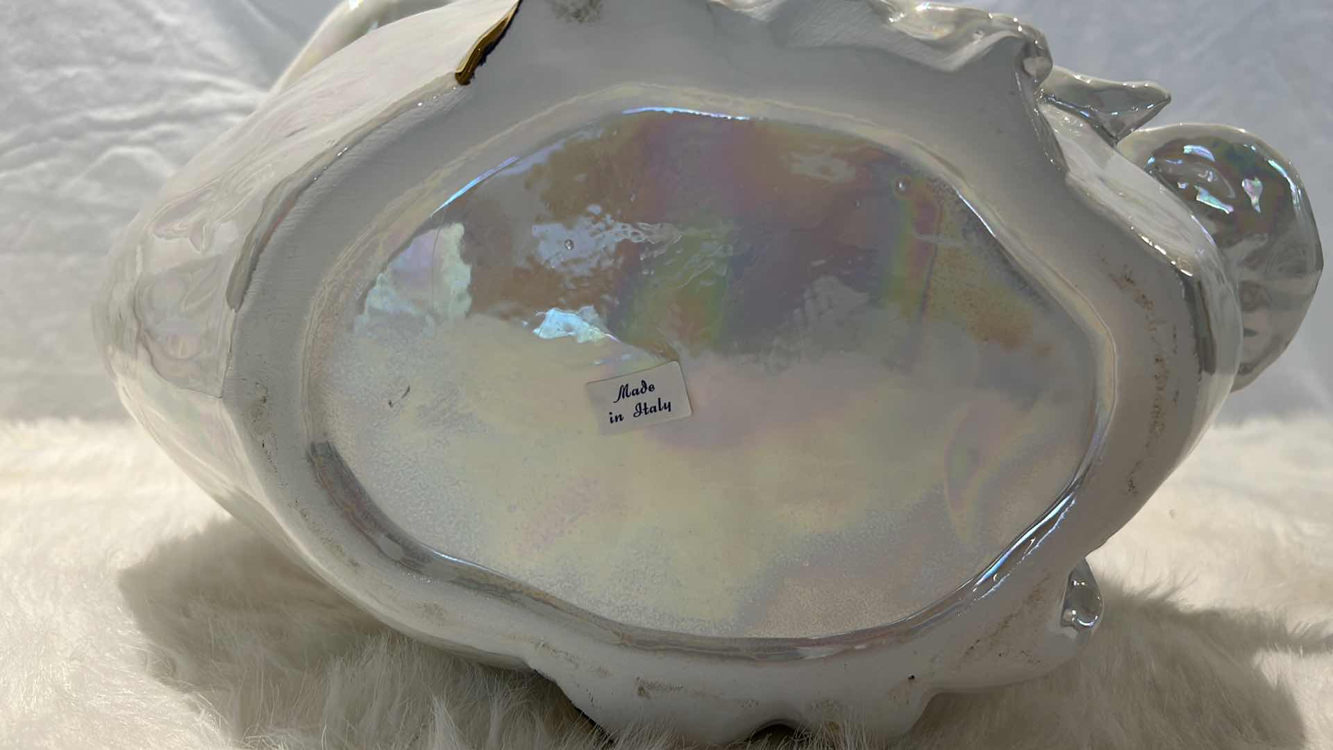 Photo 1 of VINTAGE IRIDESCENT IVORY PORCELAIN SWAN WITH GOLD MADE IN ITALY  15” x 12”