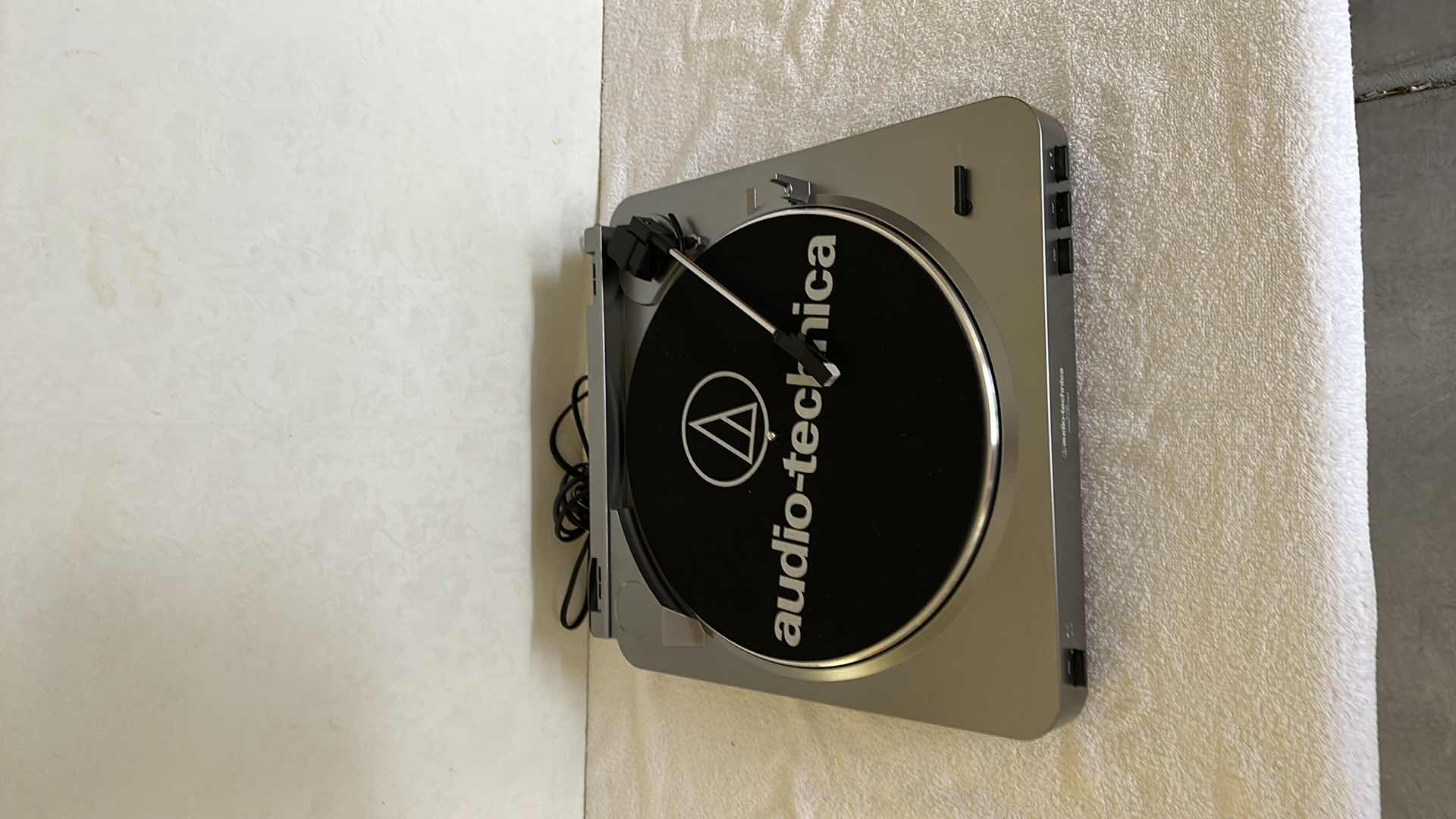 Photo 1 of AUDIO TECHNICA RECORD PLAYER