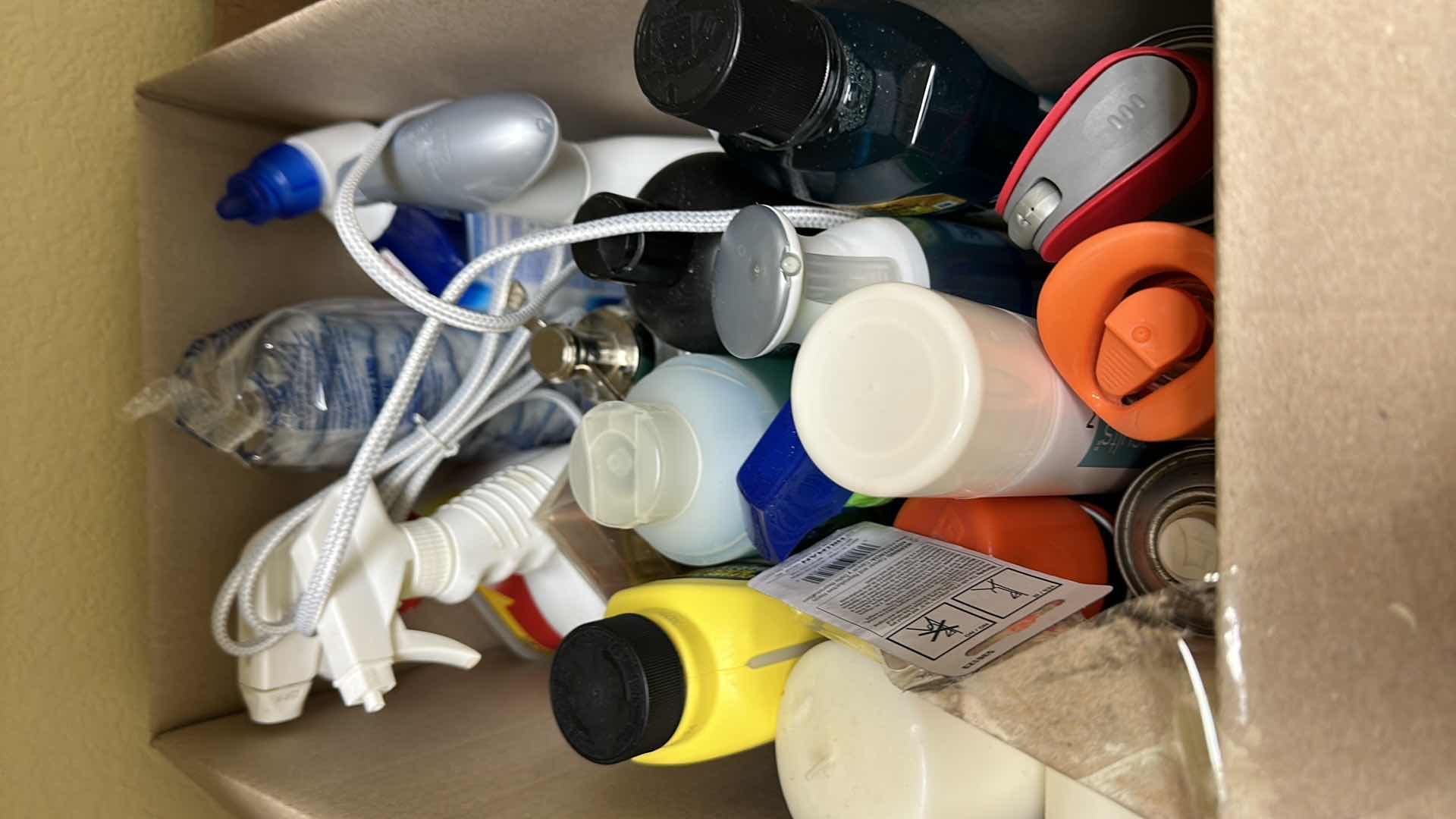 Photo 1 of BOX & CONTENTS OF SHELF - CLEANING SUPPLIES