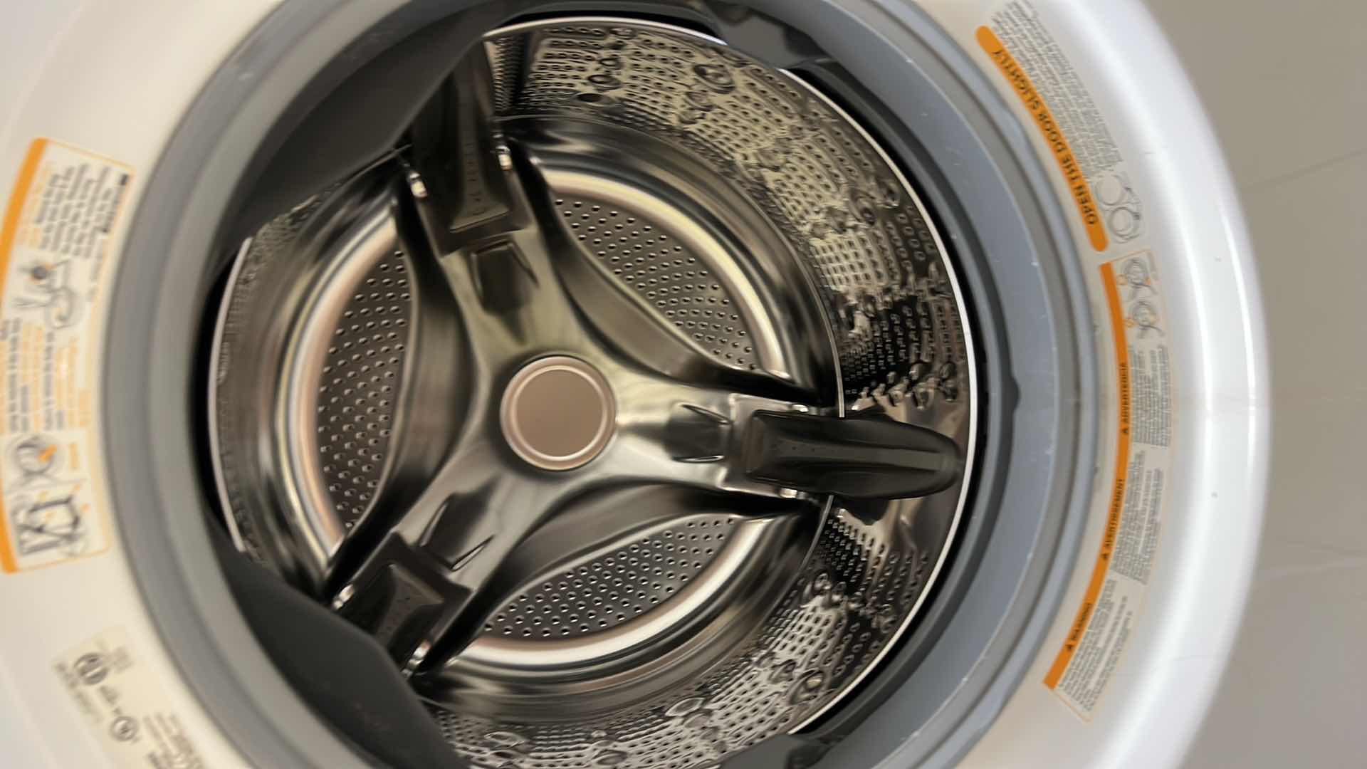 Photo 1 of WHITE LG FRONT LOAD WASHER (LIKE NEW)- MODEL WM3050CW