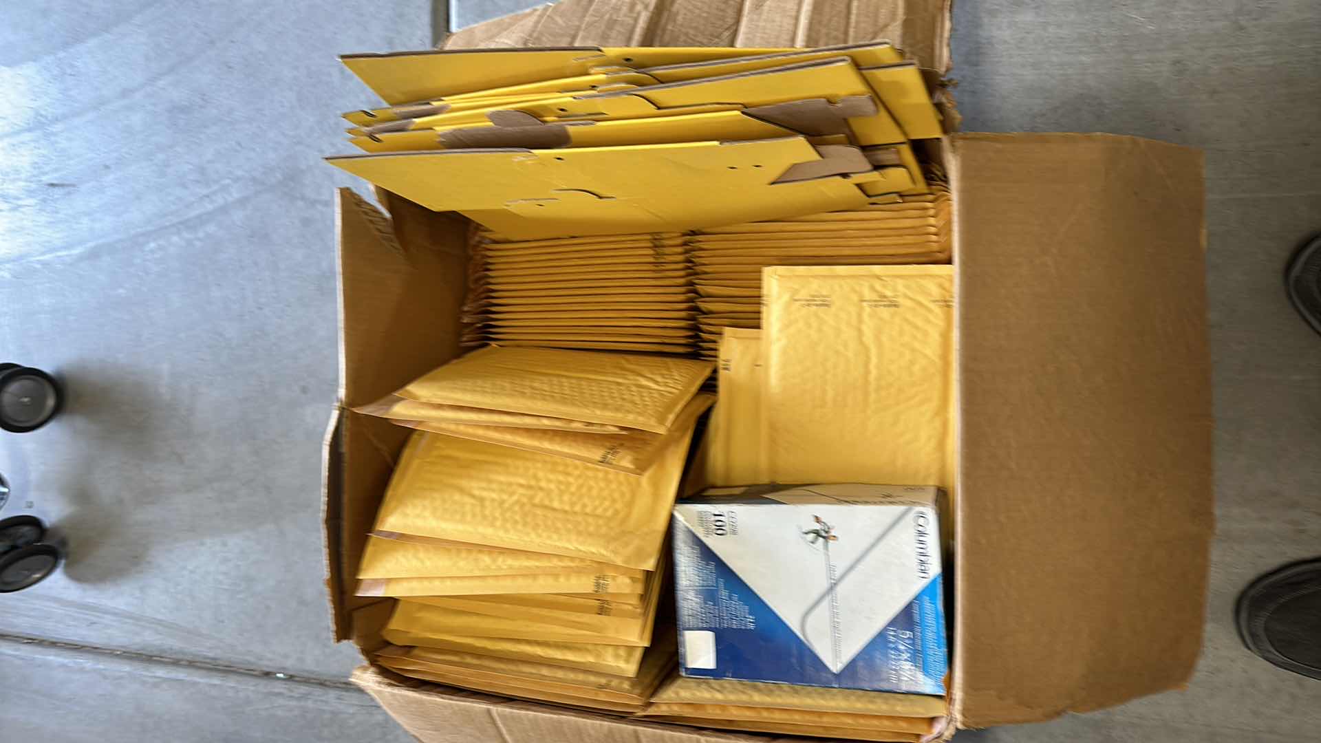 Photo 1 of BOX OF MAILING ENVELOPES