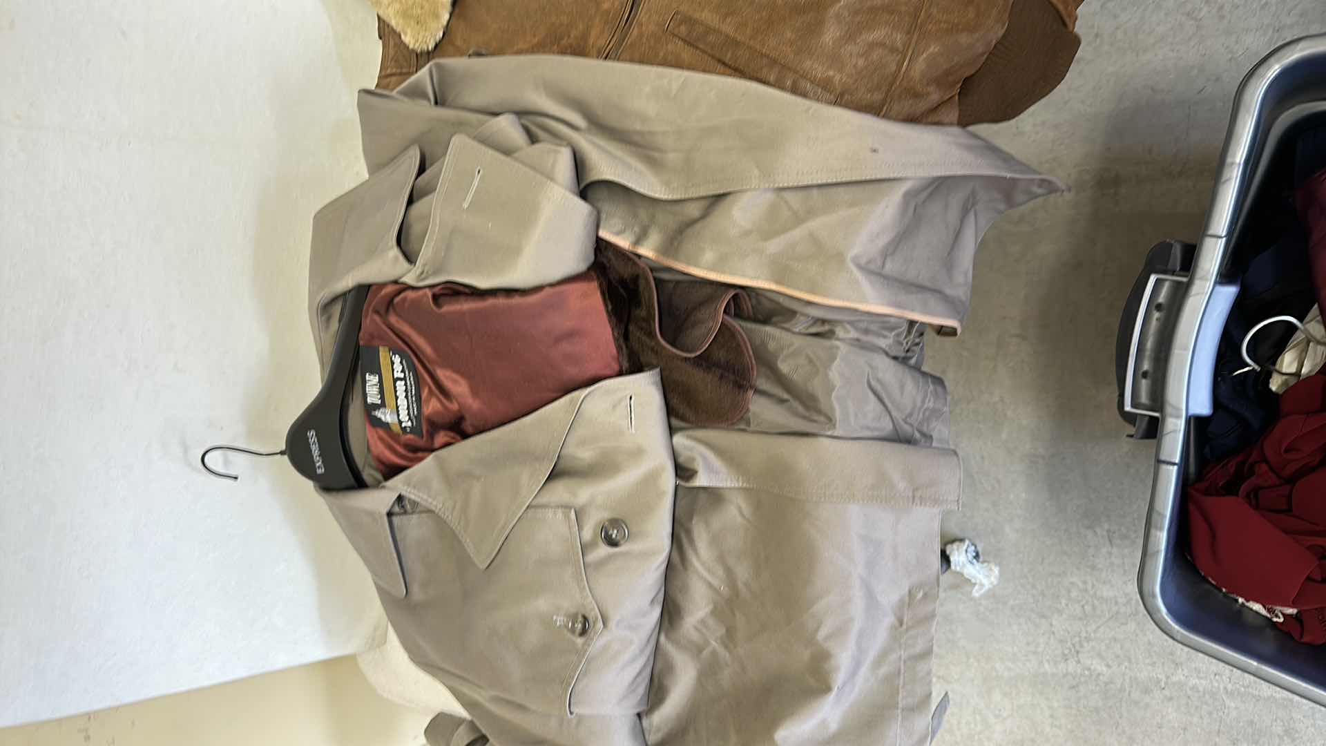 Photo 1 of CONTAINER OF MENS CLOTHING AND JACKETS ,MEDIUM AND LARGE