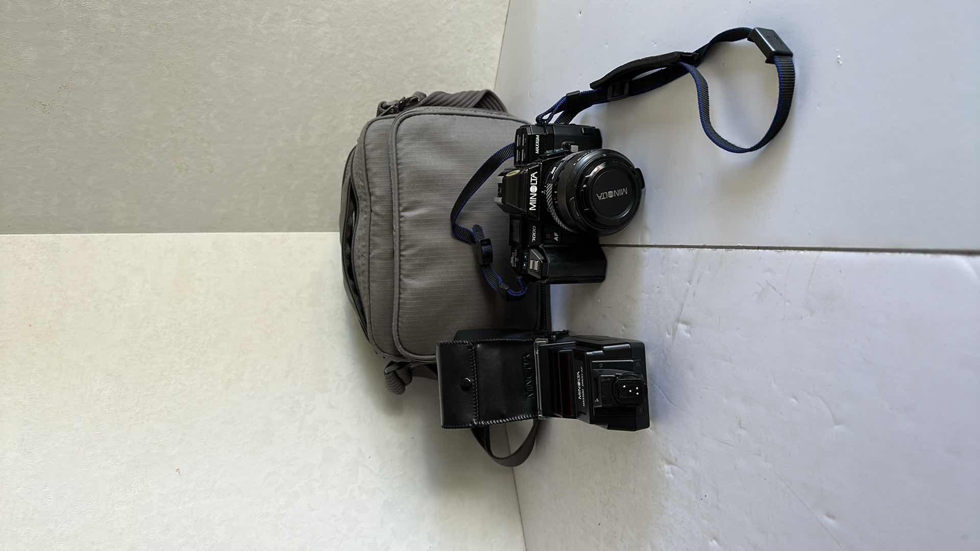 Photo 1 of MINOLTA 7000 CAMERA WITH BAG