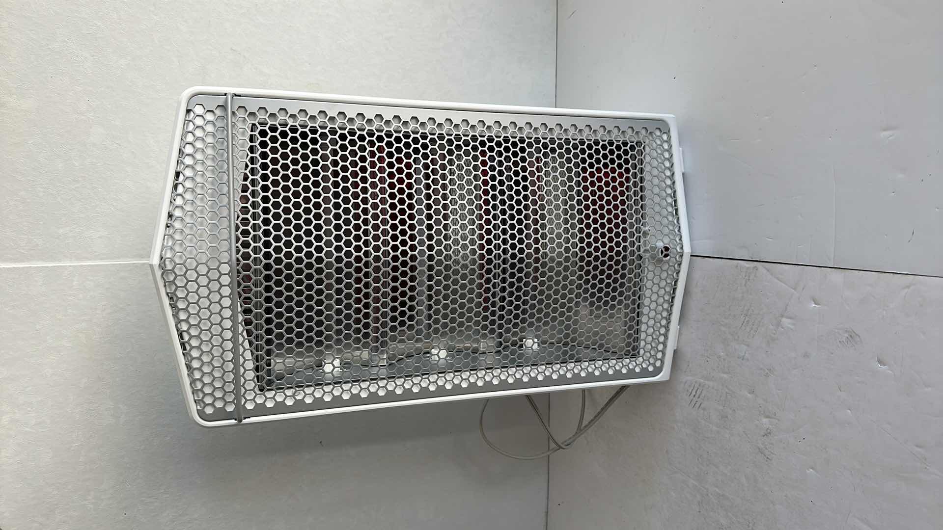 Photo 1 of QUARTZ HEATER