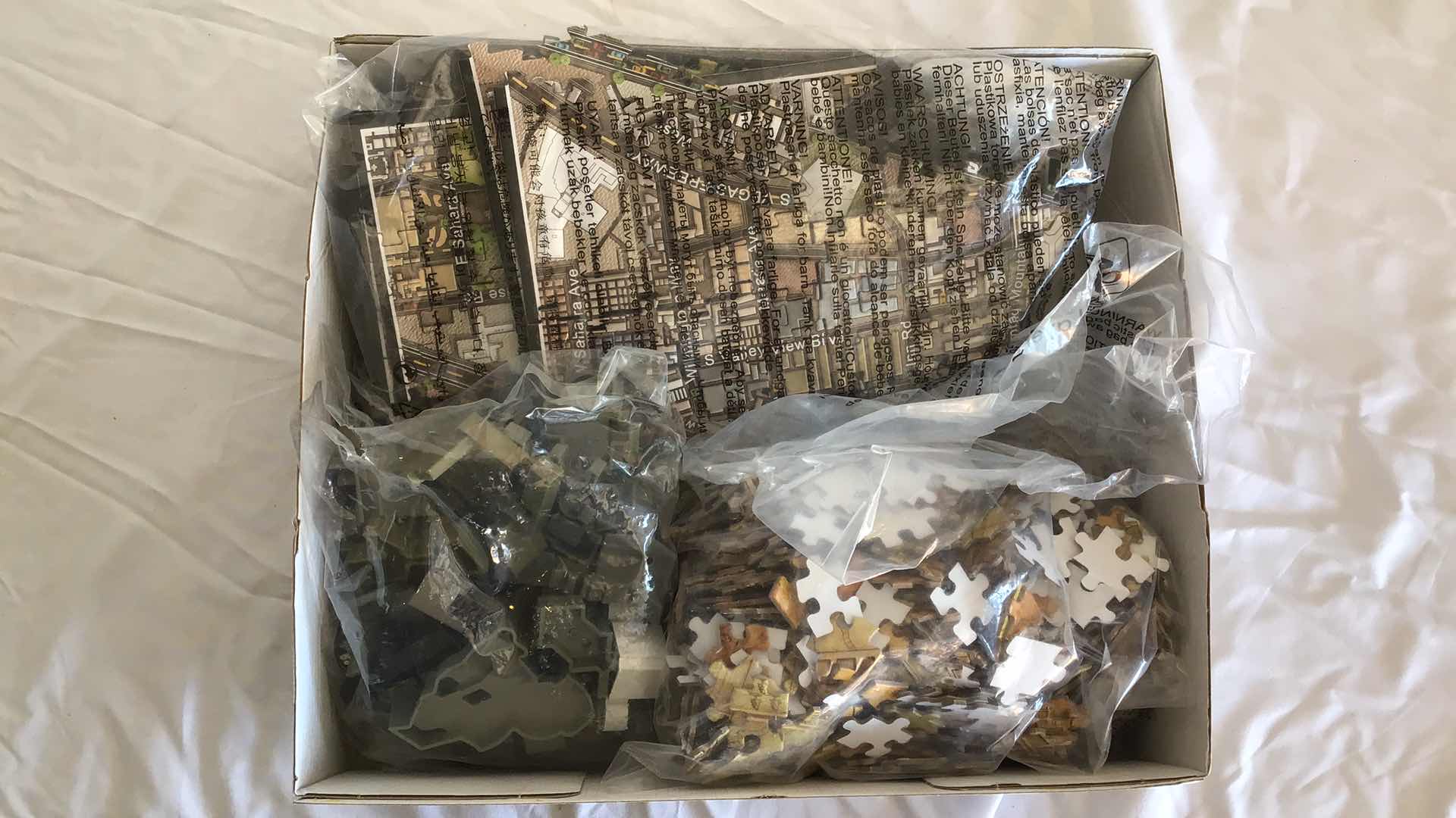 Photo 1 of LAS VEGAS 4D CITYSCAPE TIME PUZZLE  1200PCS