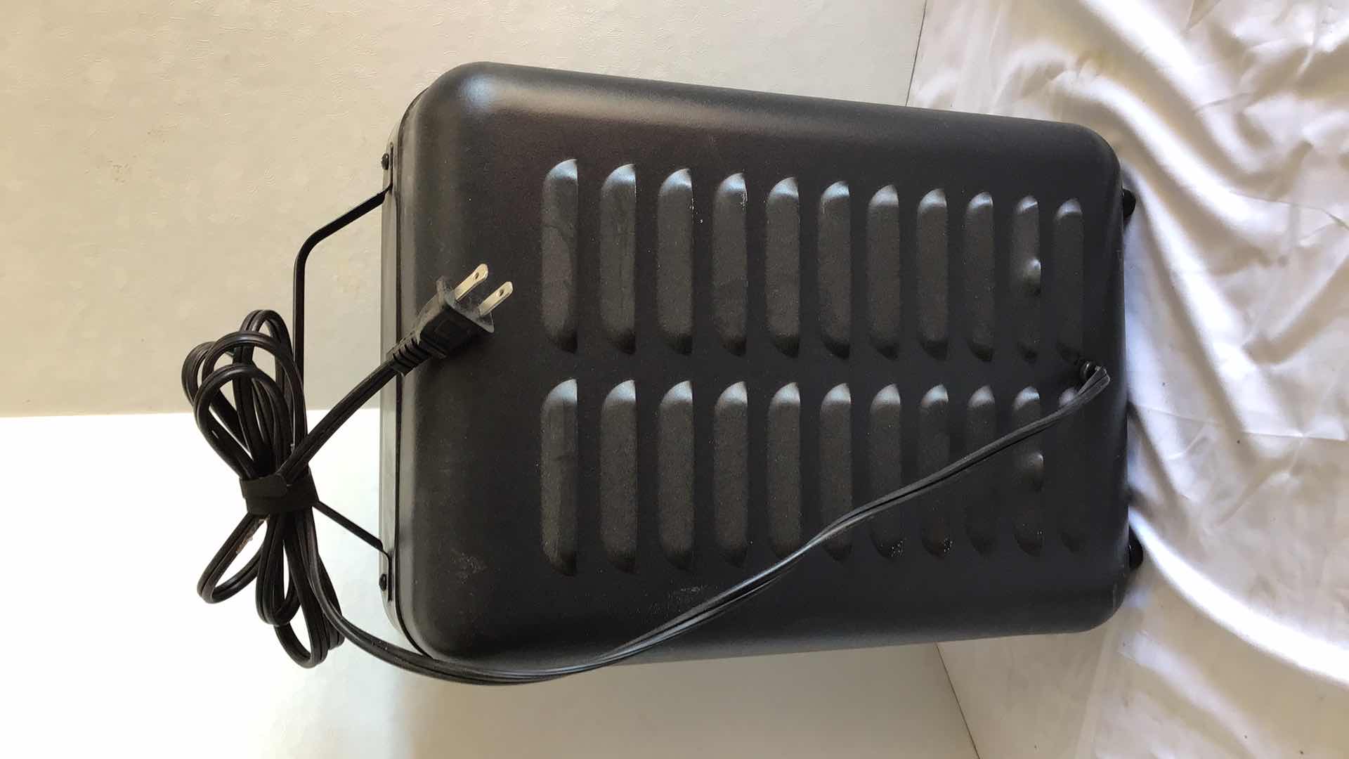 Photo 2 of HYPERTOUGH SPACE HEATER DQ2016