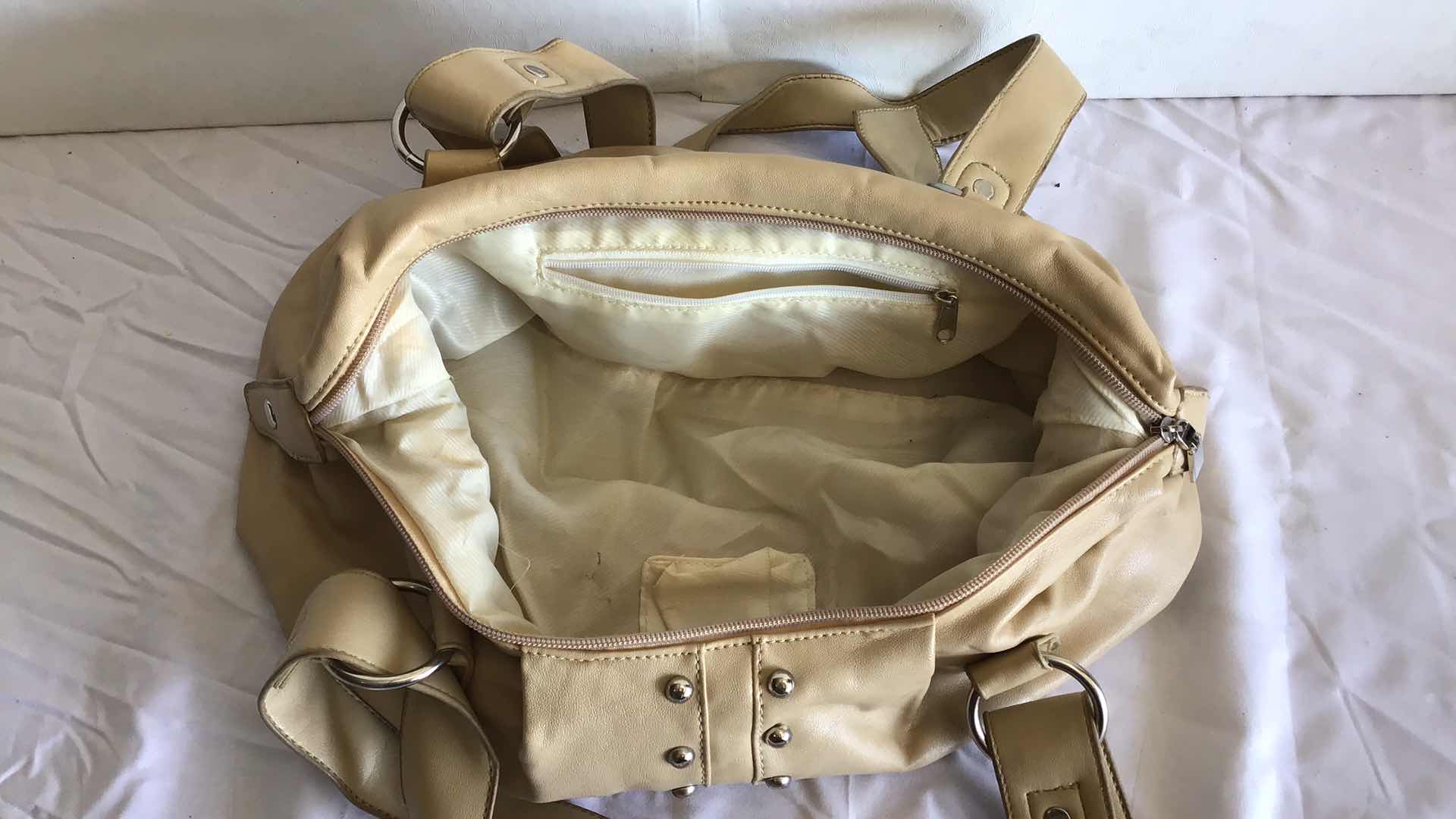 Photo 1 of FAUX GUCCI ILABEL TALIAN LEATHER HANDBAG-(NOT AUTHENTIC)