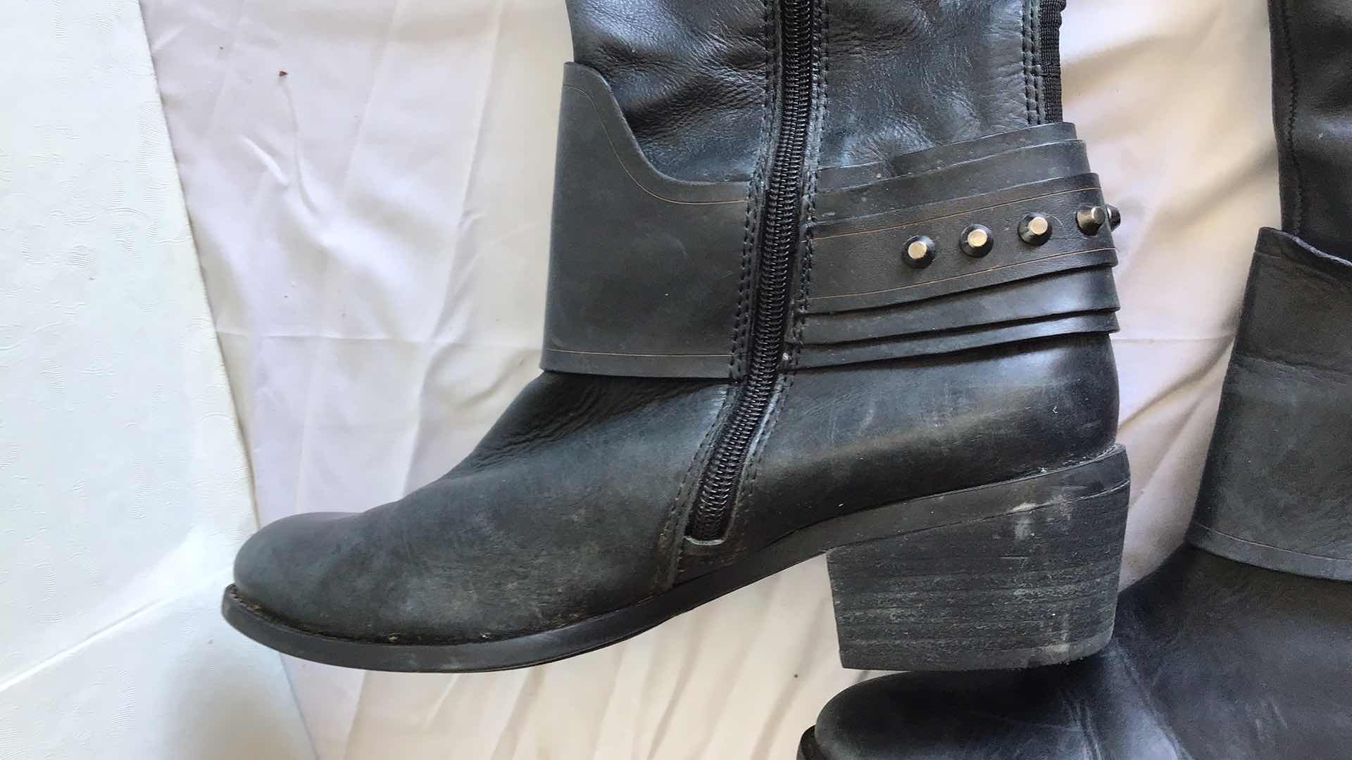 Photo 1 of VINCE CAMUTO WOMENS SIZE 8M LEATHER STUDDED BOOTS