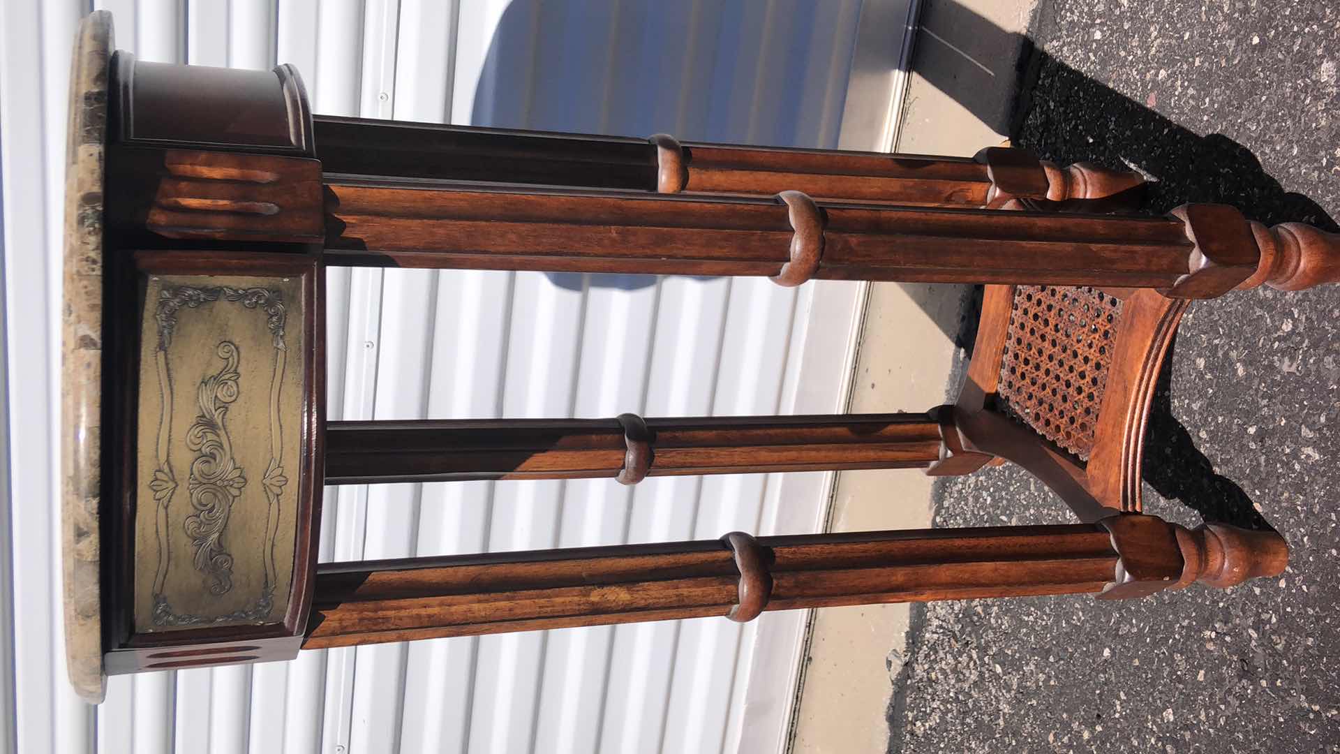 Photo 1 of 16" ROUND MAHOGANY ACCENT TABLE 16” x 16” H33”