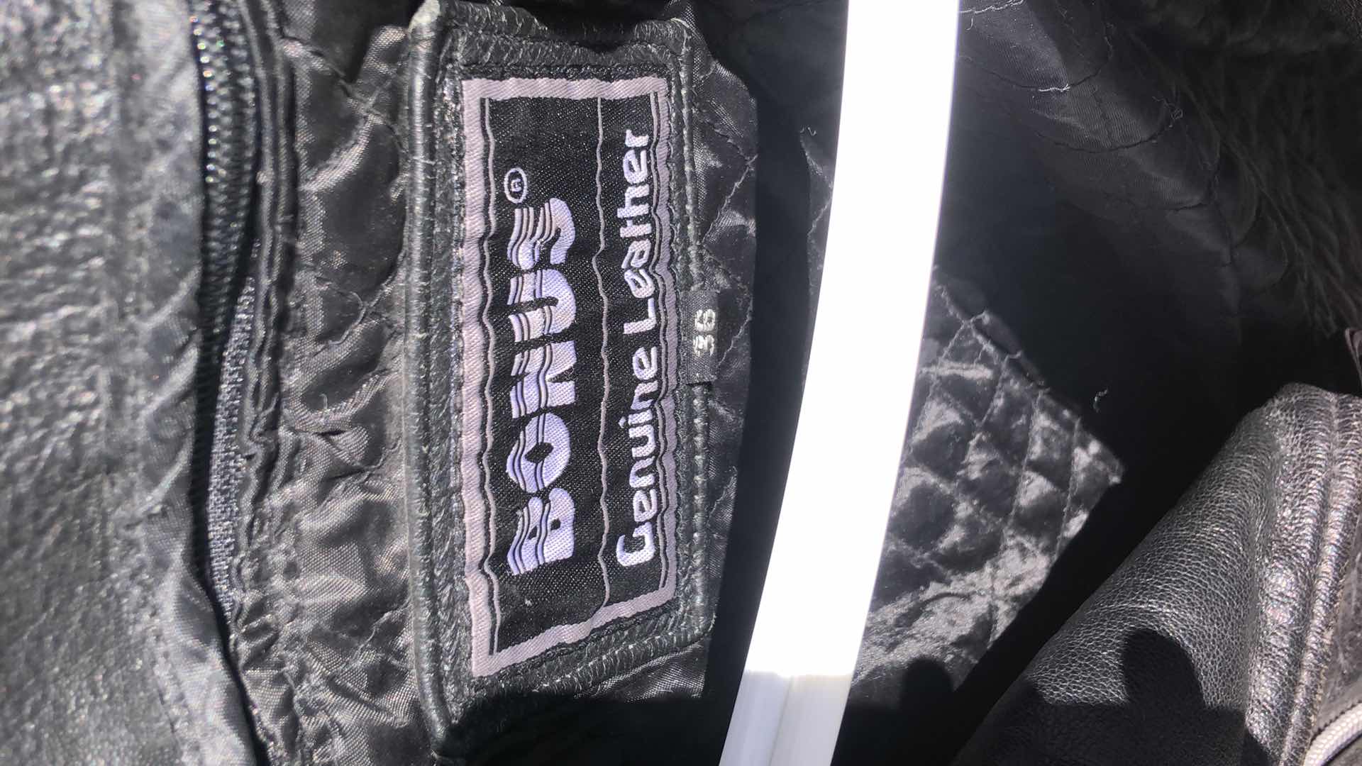 Photo 8 of ASSORTMENT OF WOMENS MEDIUM AND LARGE JACKETS *NICE BONUS LEATHER JACKET