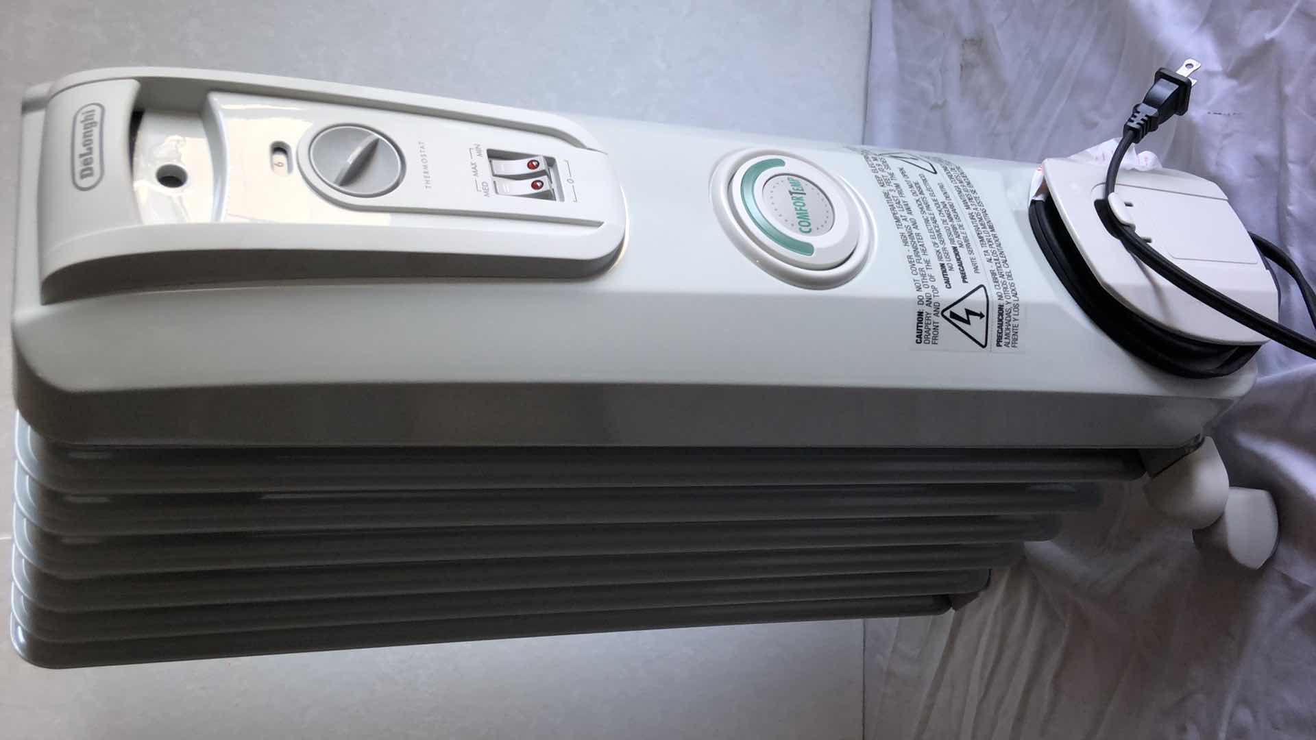 Photo 1 of DELONGHI SPACE HEATER EW7707CM-6A