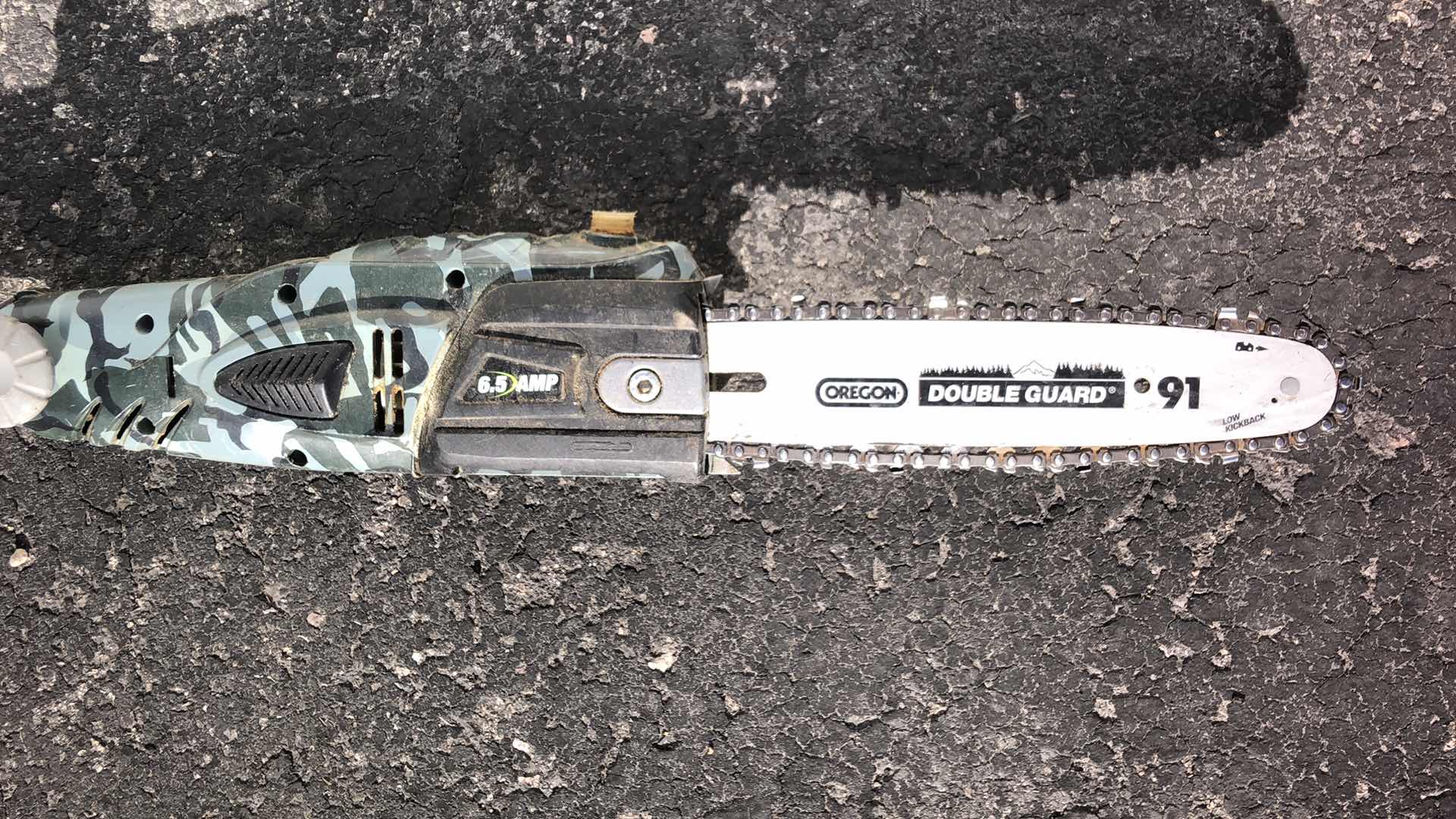 Photo 1 of OREGON DOUBLE GUARD EARTHWISE 8’  TREE BRANCH TRIMMER