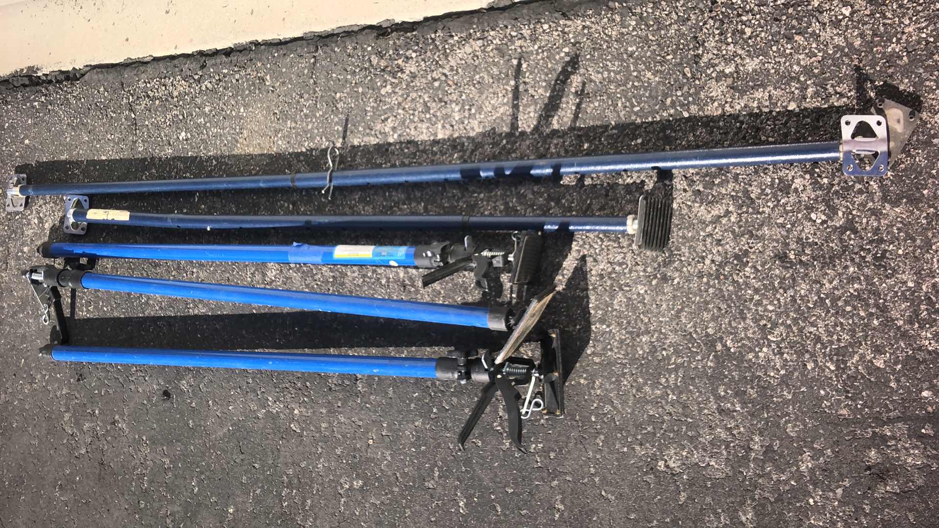 Photo 1 of 5 RETENTION BARS