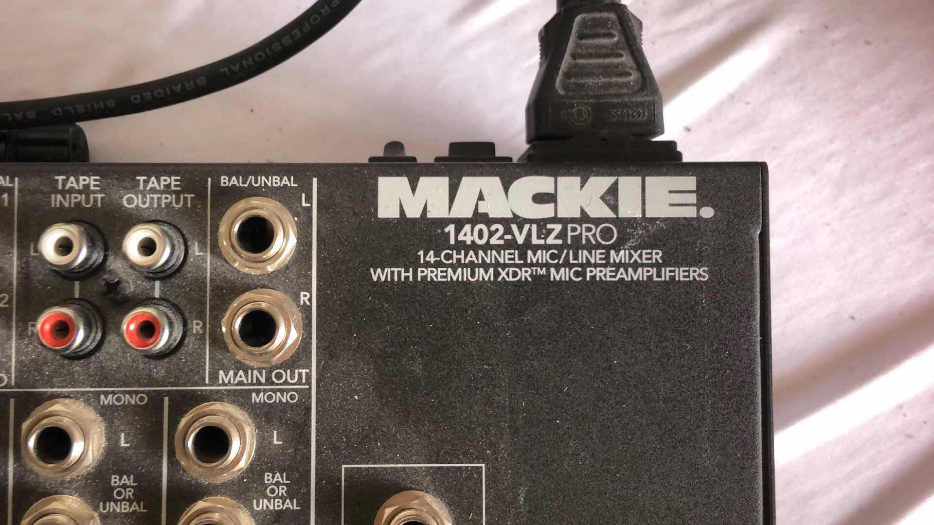 Photo 1 of MACKIE 1402 VLZ PRO 14 CHANNEL LINE MIXER W CABLES