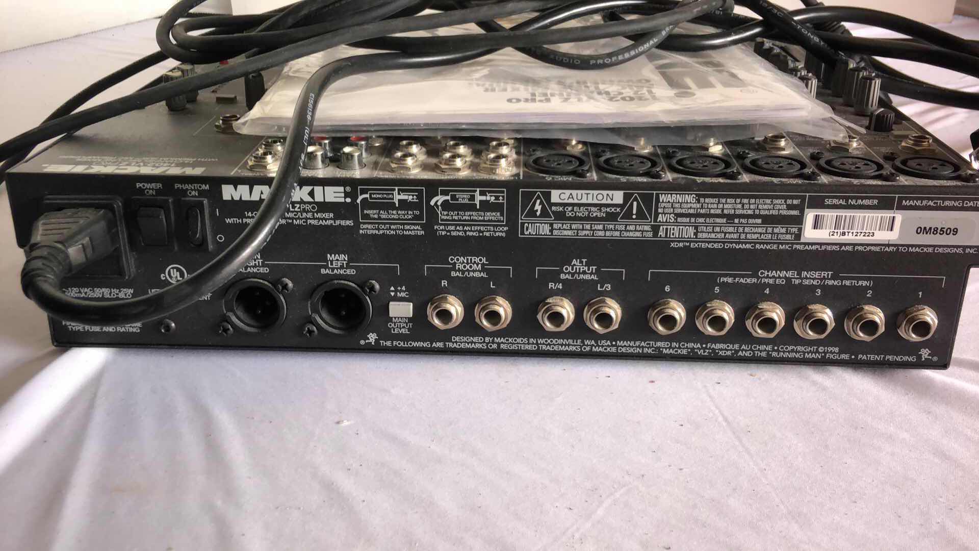 Photo 1 of MACKIE 1402 VLZ PRO 14 CHANNEL LINE MIXER W CABLES