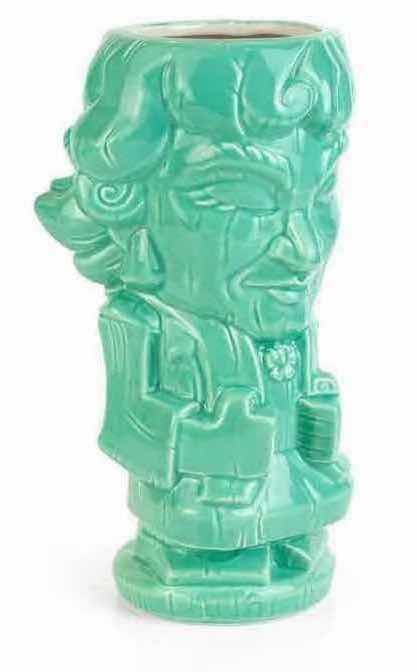 Photo 2 of NEW BEELINE GEEKI TIKIS THE GOLDEN GIRLS 18 OZ CERAMIC “DOROTHY” MUG