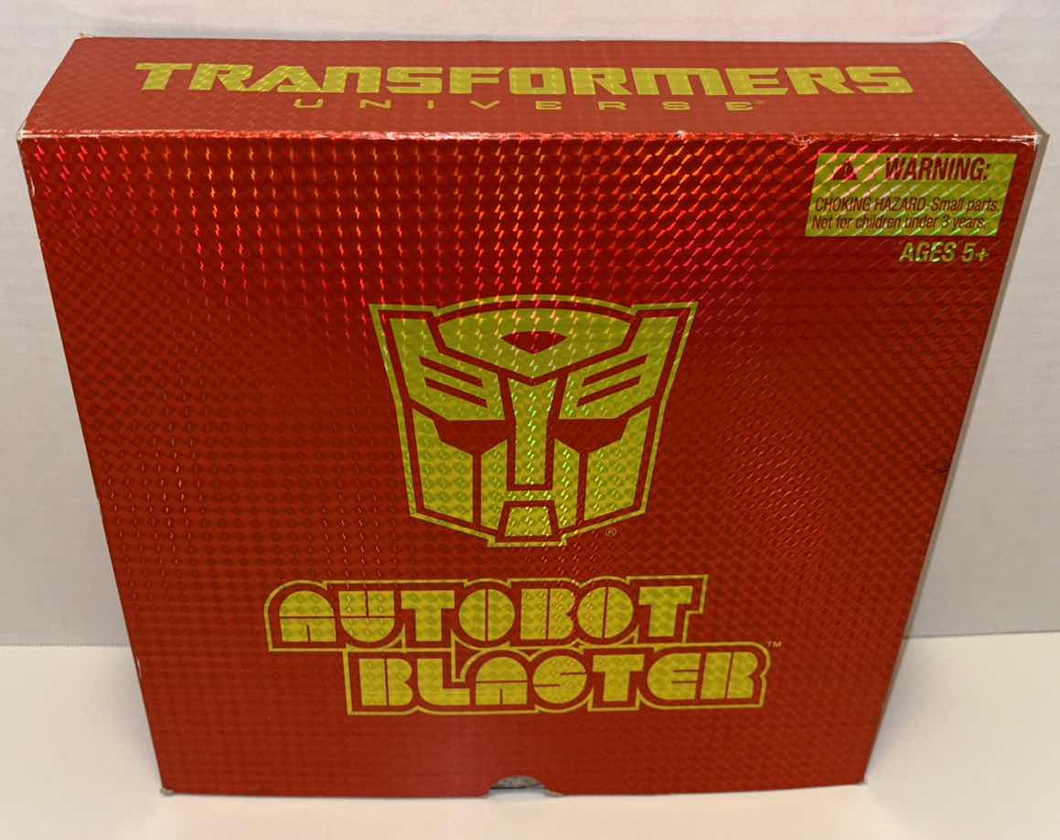 Photo 1 of NEW HASBRO 2010 TRANSFORMERS UNIVERSE G1 SERIES AUTOBOT BLASTER COMMEMORATIVE FIGURE