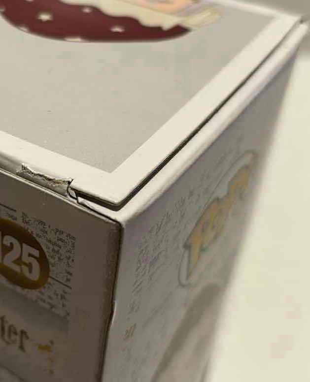 Photo 1 of NEW FUNKO POP! VINYL FIGURE, WIZARDING WORLD HARRY POTTER #125 ALBUS DUMBLEDORE