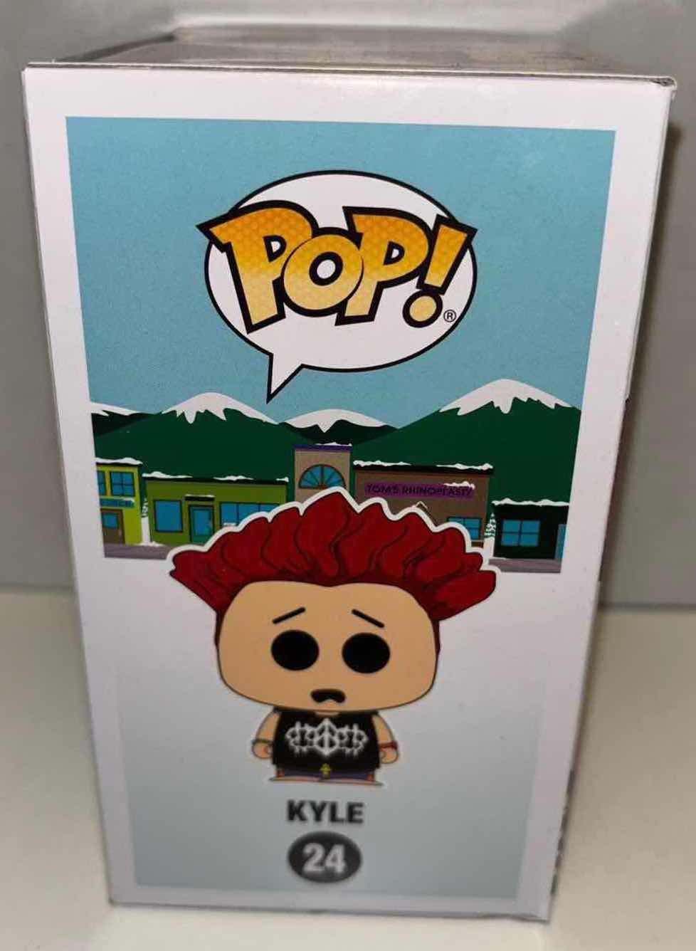 Photo 1 of NEW FUNKO POP! SOUTH PARK VINYL FIGURE & POCKET POP! KEYCHAIN 2-PACK, #24 KYLE & STAN KEYCHAIN
