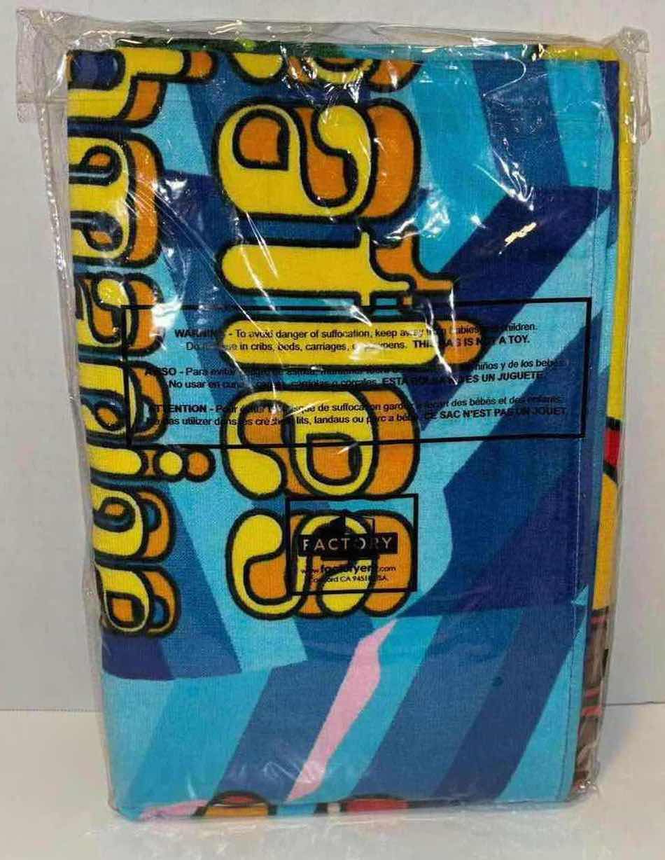 Photo 3 of NEW FACTORY ENTERTAINMENT THE BEATLES YELLOW SUBMARINE 30” x 60” BEACH/BATH TOWEL