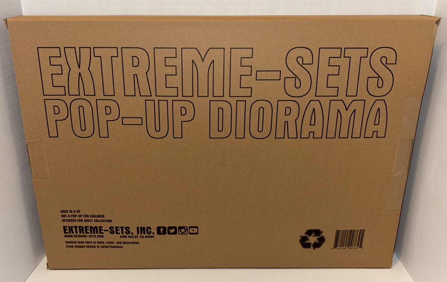 Photo 1 of BRAND NEW EXTREME-SETS POP-UP DIORAMA, “HALLWAY POP-UP” 1/12 SCALE
