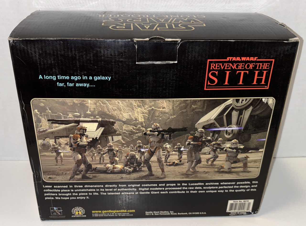 Photo 1 of NEW GENTLE GIANT 2006 DELUXE COLLECTIBLE BUST, STAR WARS “CLONE TROOPER”