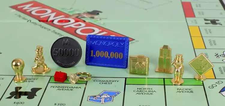 Photo 1 of NEW HASBRO BASIC FUN! MONOPOLY SURPRISE COMMUNITY CHEST (10 PCS)