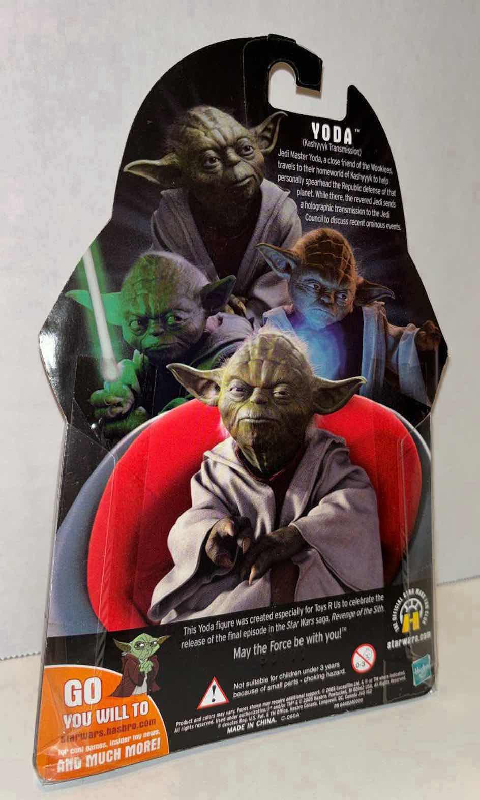 Photo 1 of NEW HASBRO 2005 TOYS R US EXCLUSIVE STAR WARS REVENGE OF THE SITH “HOLOGRAPHIC YODA” IN CLEAR PROTECTIVE CLAMSHELL CASE