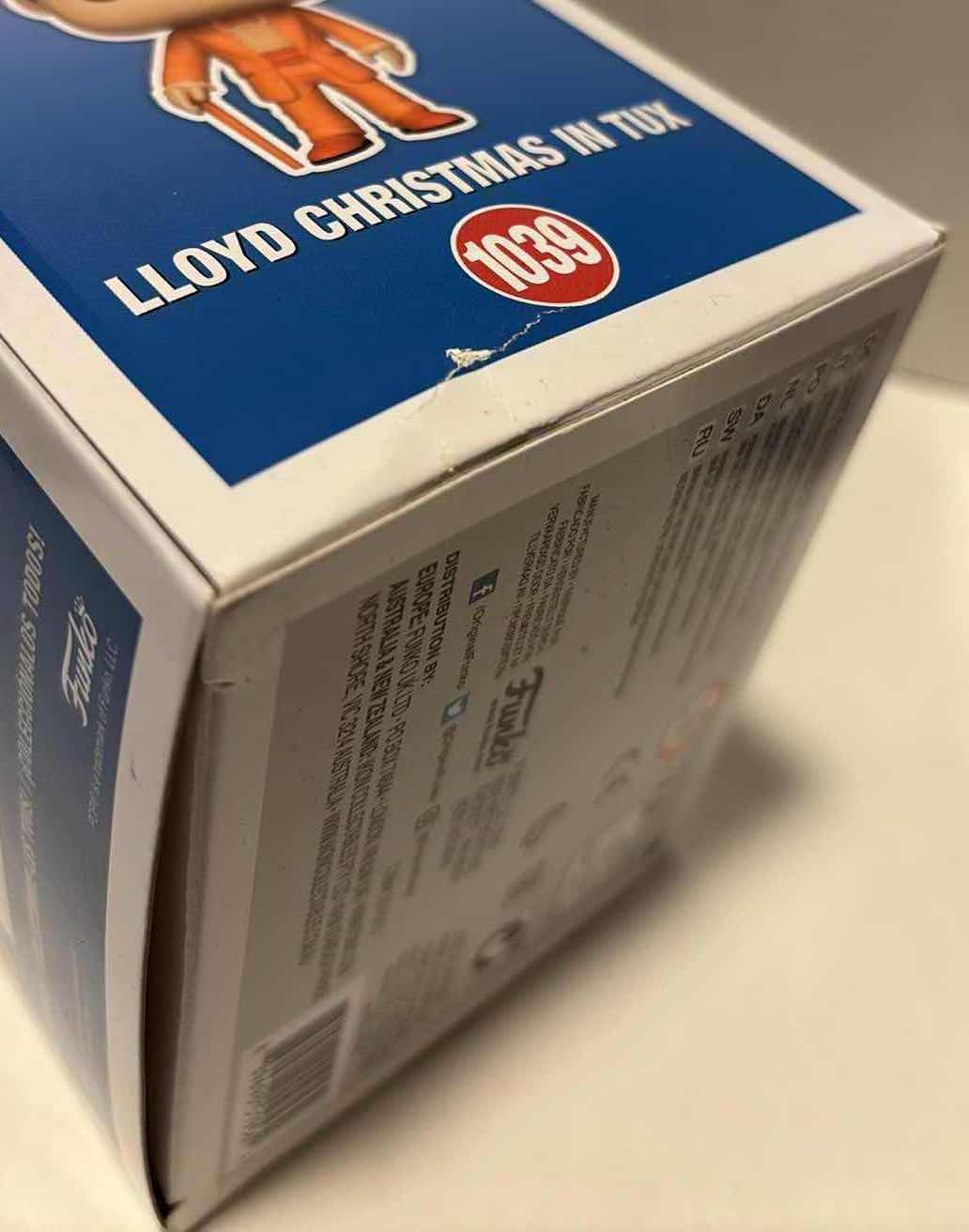 Photo 1 of NEW FUNKO POP! MOVIES VINYL FIGURE, 2-PACK DUMB & DUMBER #1039 LLOYD CHRISTMAS IN TUX & #1040 HARRY DUNNE IN TUX