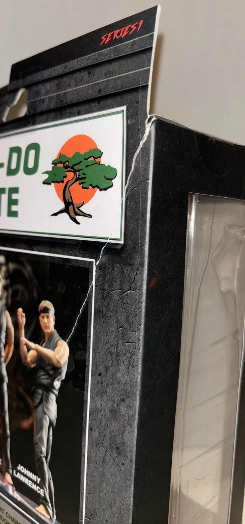 Photo 1 of NEW DIAMOND SELECTS TOYS COBRA KAI SERIES 1 ACTION FIGURE & ACCESSORIES “MIYAGI-DO KARATE DANIEL LARUSSO”