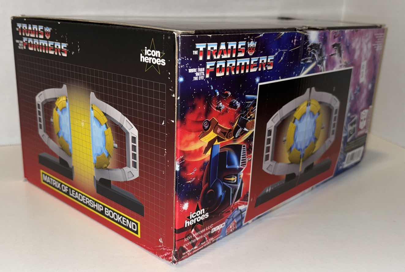 Photo 1 of $70 NEW ICON HEROES THE TRANSFORMERS LIMITED EDITION  MATRIX OF LEADERSHIP BOOKEND (#1246 OF 2000)