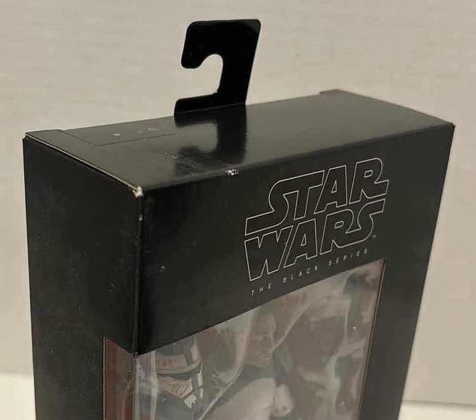 Photo 4 of NEW HASBRO STAR WARS THE BLACK SERIES ACTION FIGURE & ACCESSORIES, “CLONE COMMANDER WOLFFE”