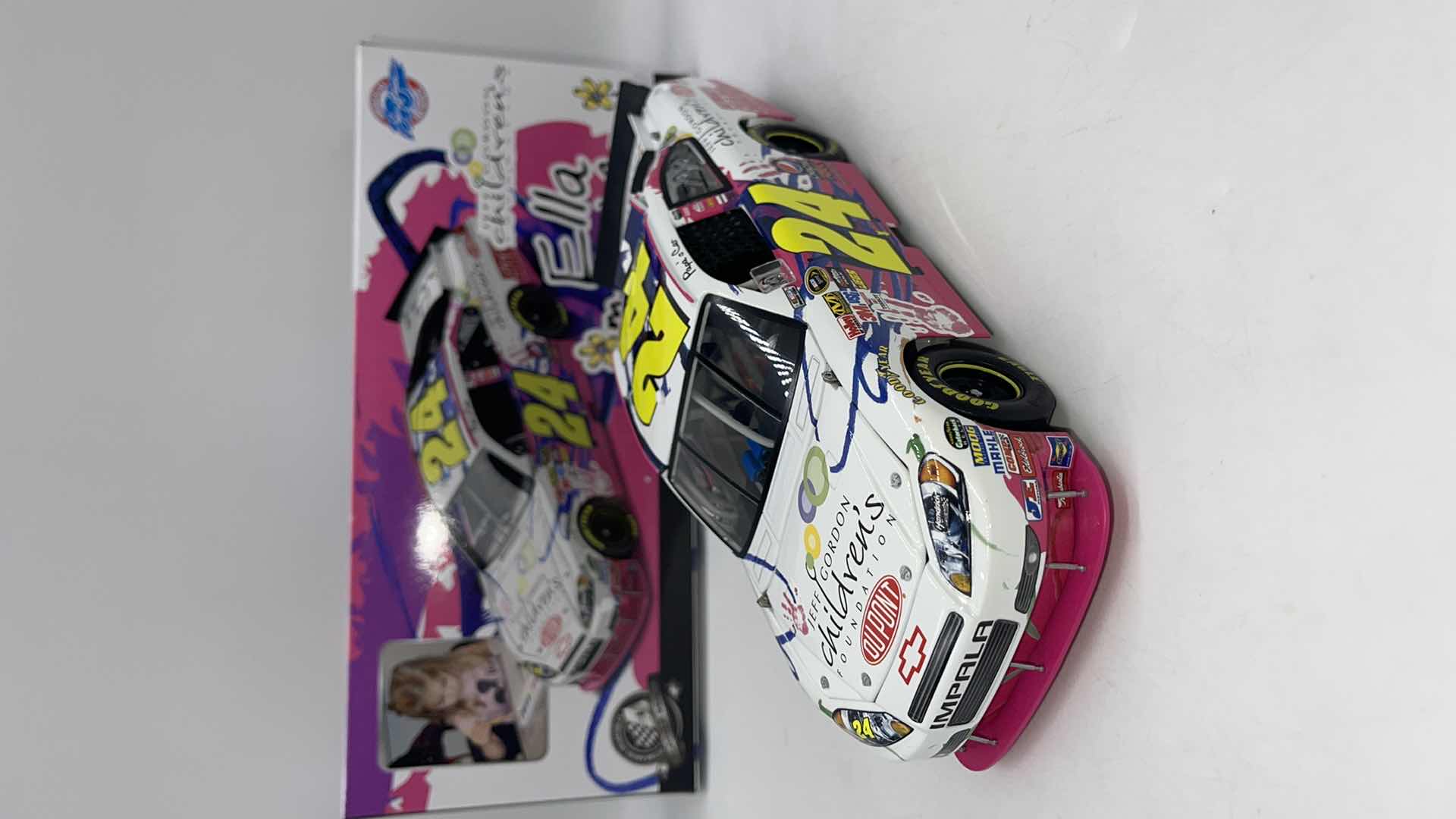 Photo 1 of  2010 JEFF GORDON ELLA/ PAPA'S CAR CHILDREN'S FOUNDATION HENDRICK MOTORSPORTS DIE CAST CAR 1:24