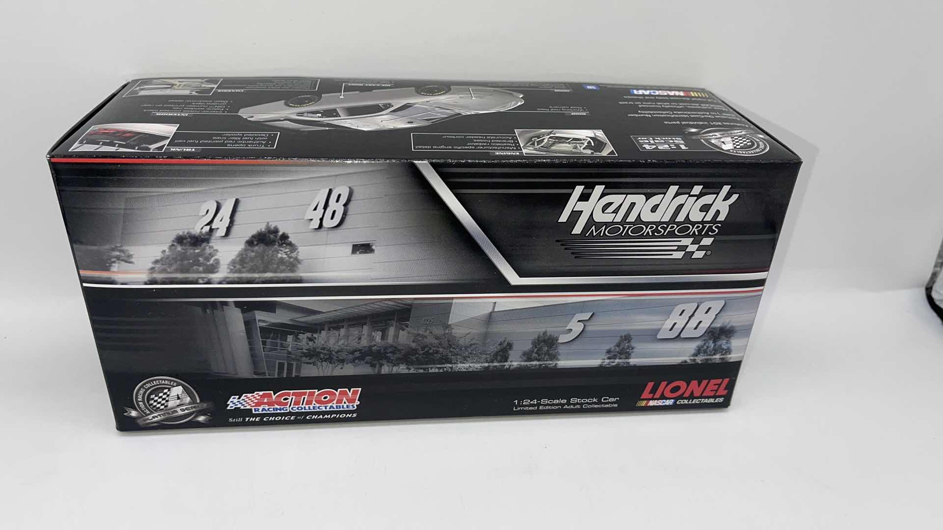 Photo 1 of 2011 JEFF GORDON #24 AARP DRICE TO END HUNGER 1:24 NASCAR DIECAST 
