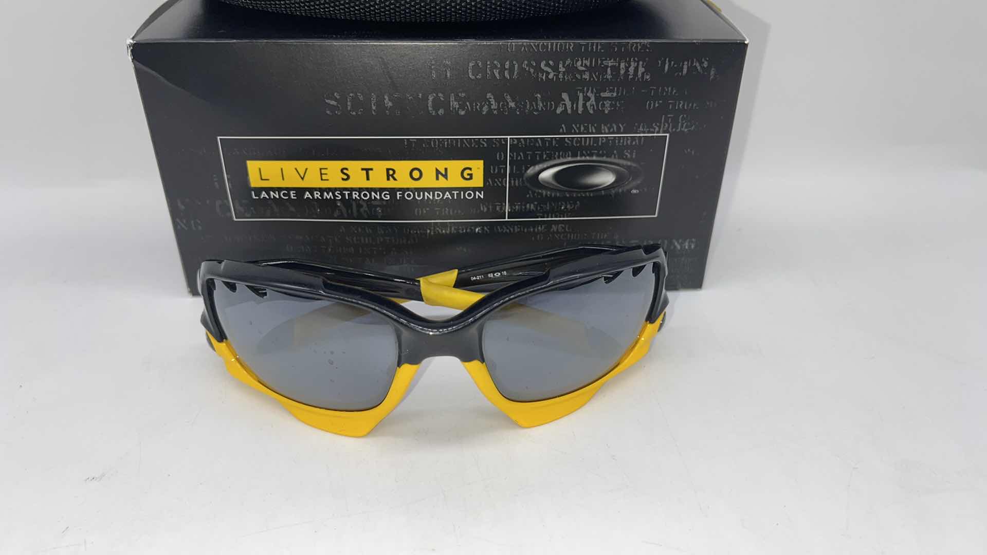 Photo 1 of OAKLEY LANCE ARMSTRONG LIVESTRONG SUNGLASSES W EXTRA LENSES