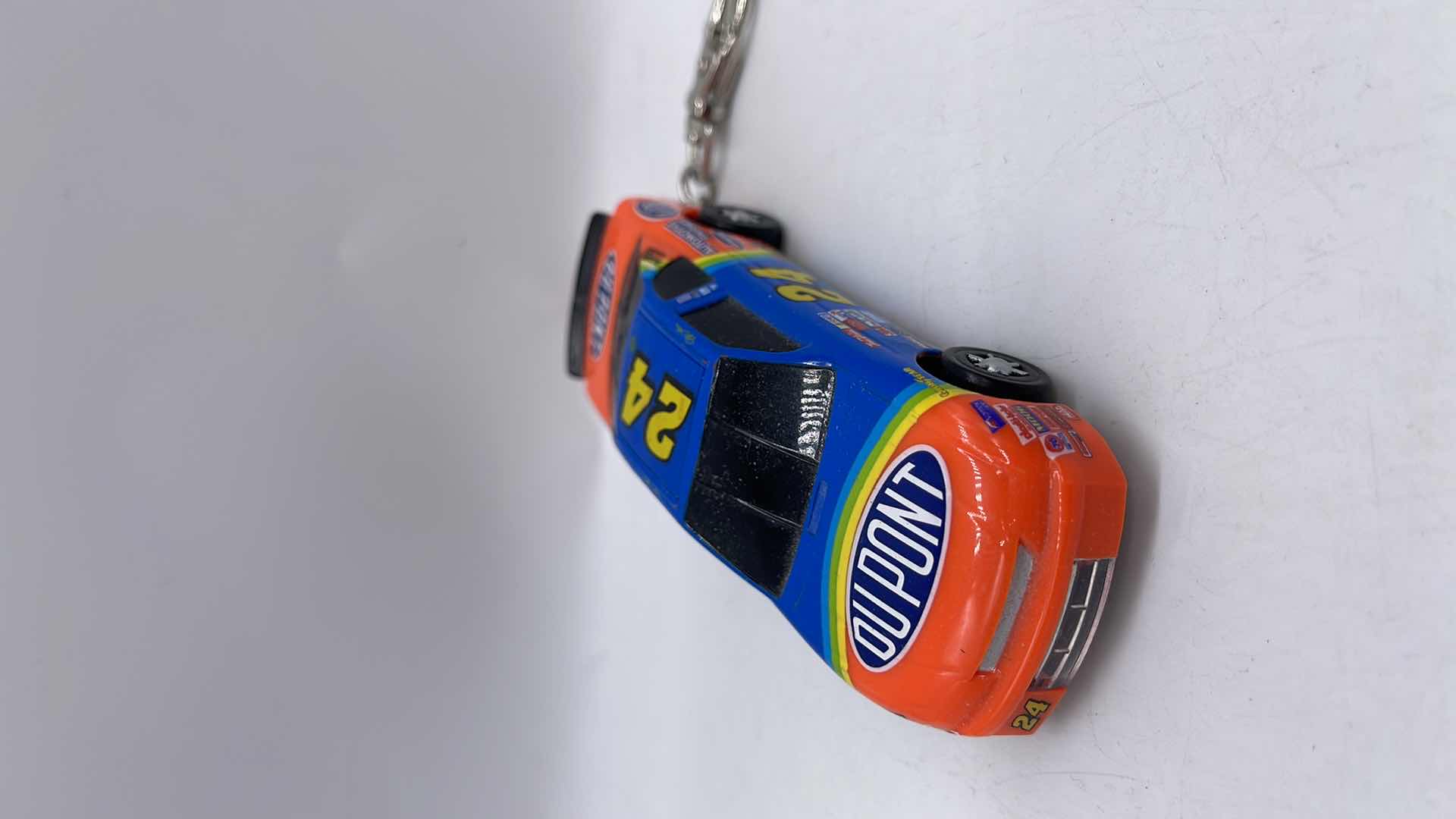 Photo 1 of JEFF GORDON DUPONT CAR KEY CHAIN