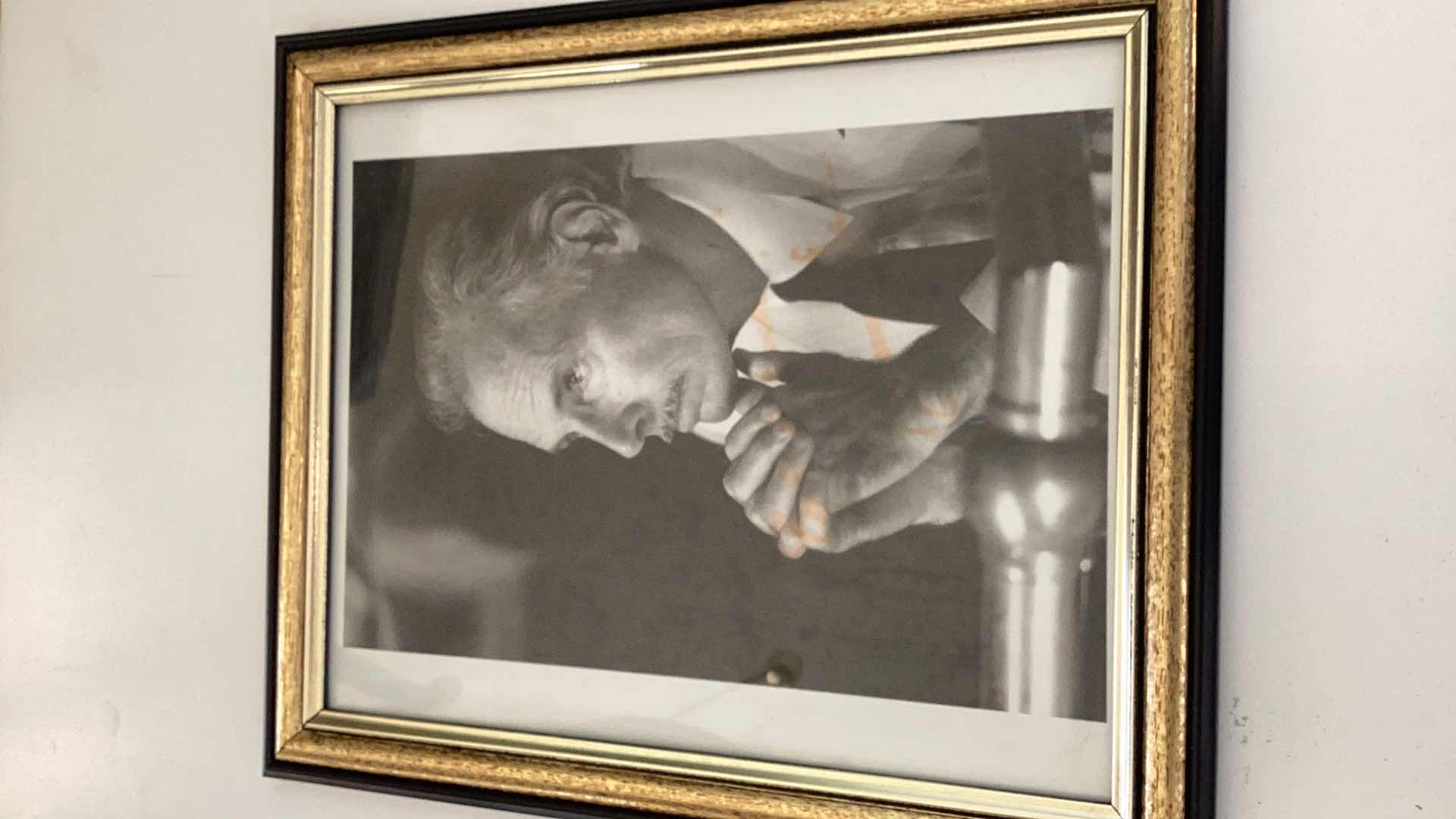 Photo 1 of AUTOGRAPHED BRUCE DERN PHOTOGRAPH 10” X H 12”