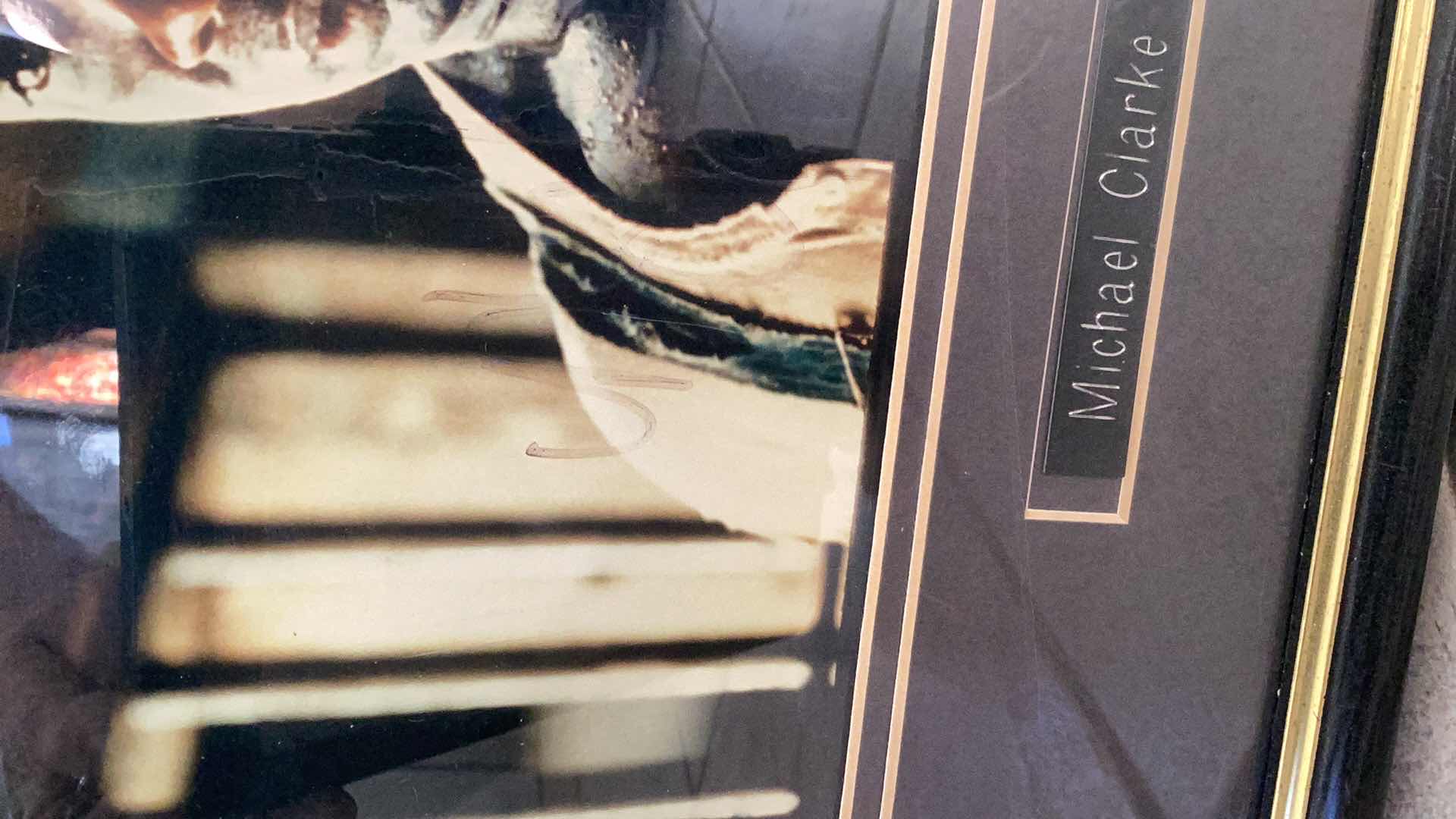 Photo 1 of AUTOGRAPHED MICHAEL CLARKE DUNCAN PHOTOGRAPH 17” X H 14”