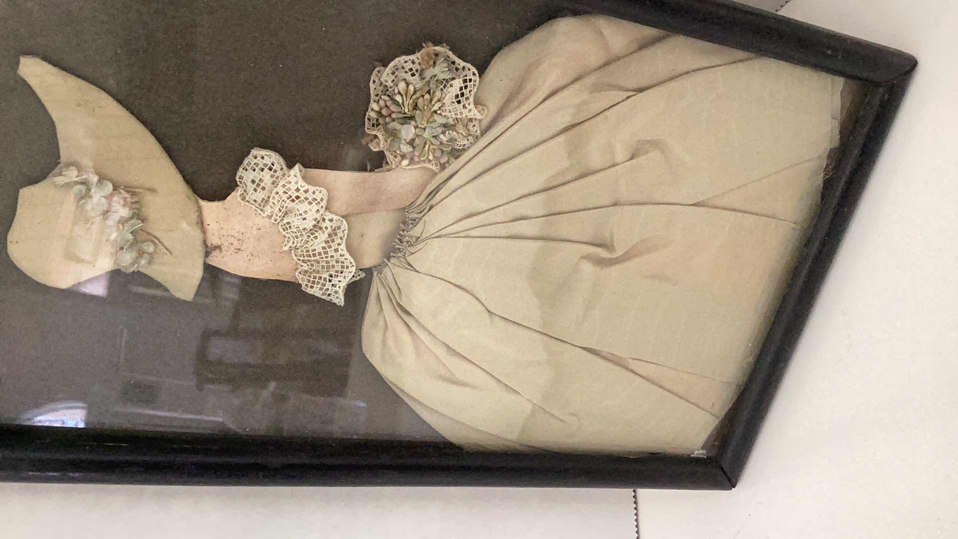 Photo 1 of VINTAGE 3D ARTWORK 6”X H 11”