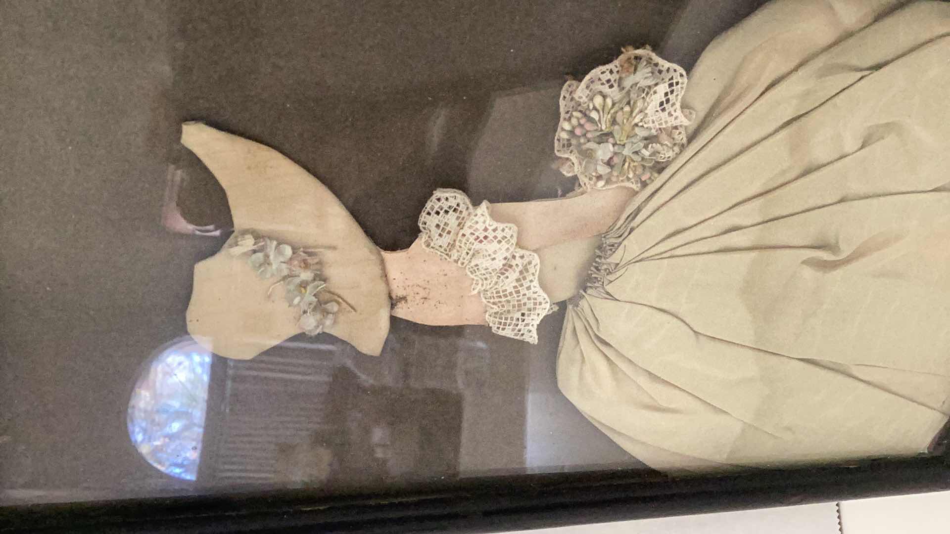 Photo 1 of VINTAGE 3D ARTWORK 6”X H 11”