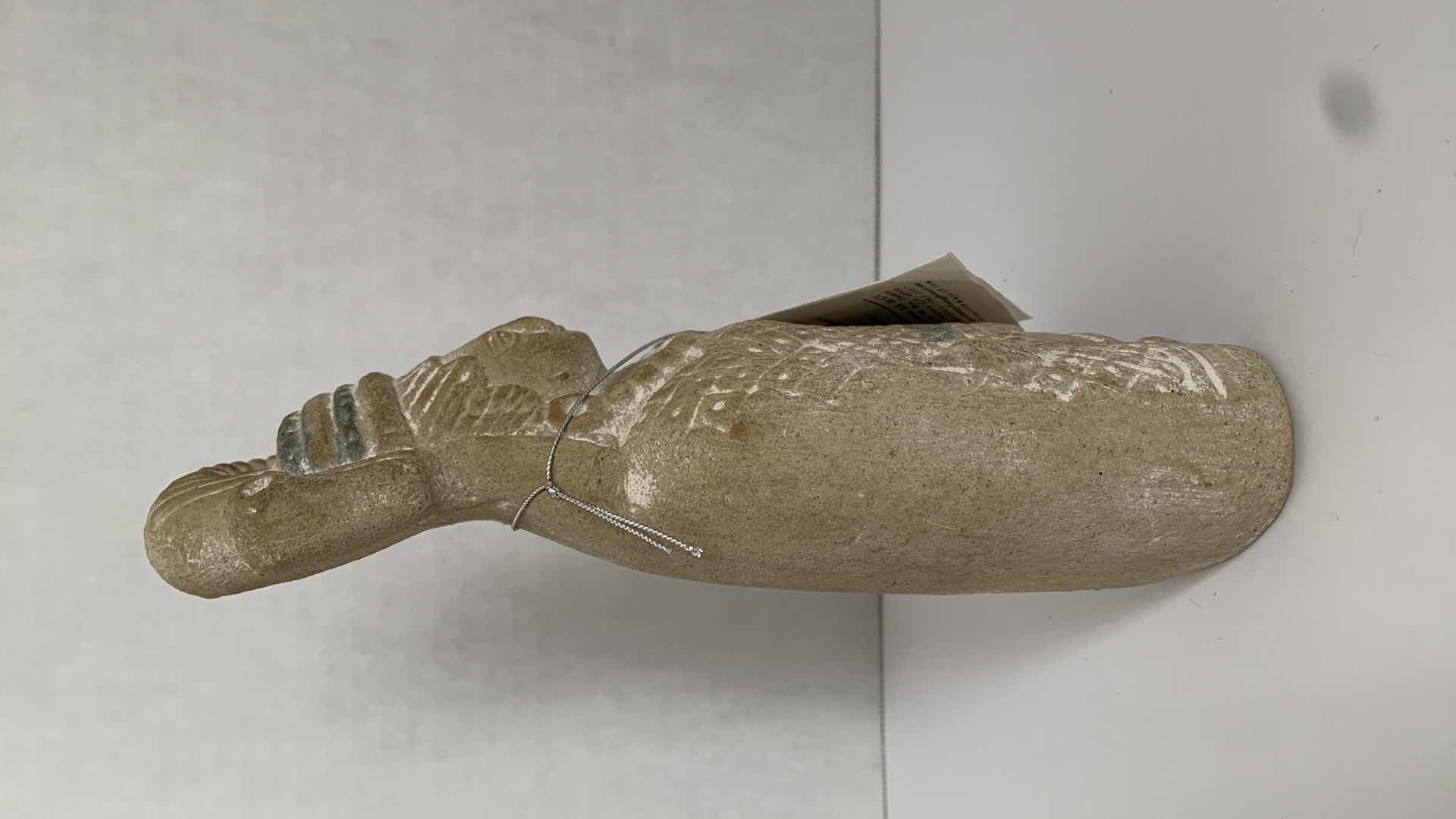 Photo 1 of REPLICA MUJER CON VESTIDO RITUAL O CON KUB CERAMIC MAYAN STATUE 4” X 2” H 8”