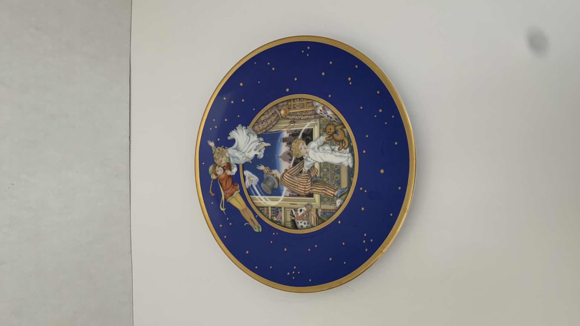 Photo 1 of CAROL LAWSON “THE PETER PAN 75TH ANNIVERSARY” PLATE 9” WIDE