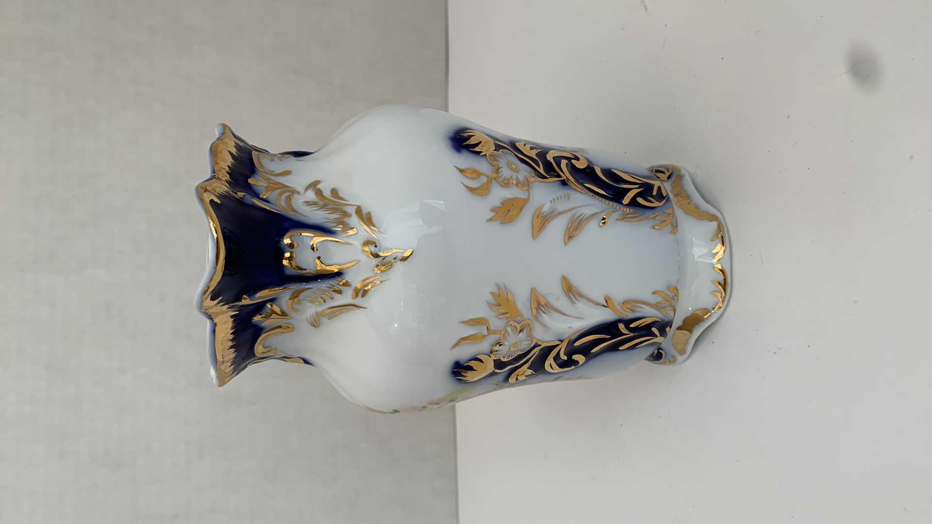 Photo 1 of LIMOGES CHINA VASE 5” X 5” H 7”