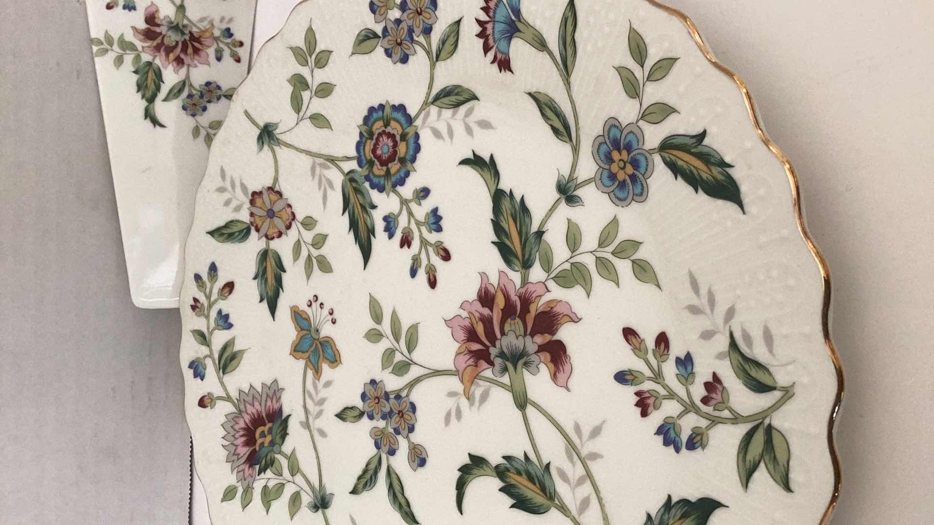 Photo 1 of ANDREA BY SADEK 10” CAKE PLATE AND CUTTER