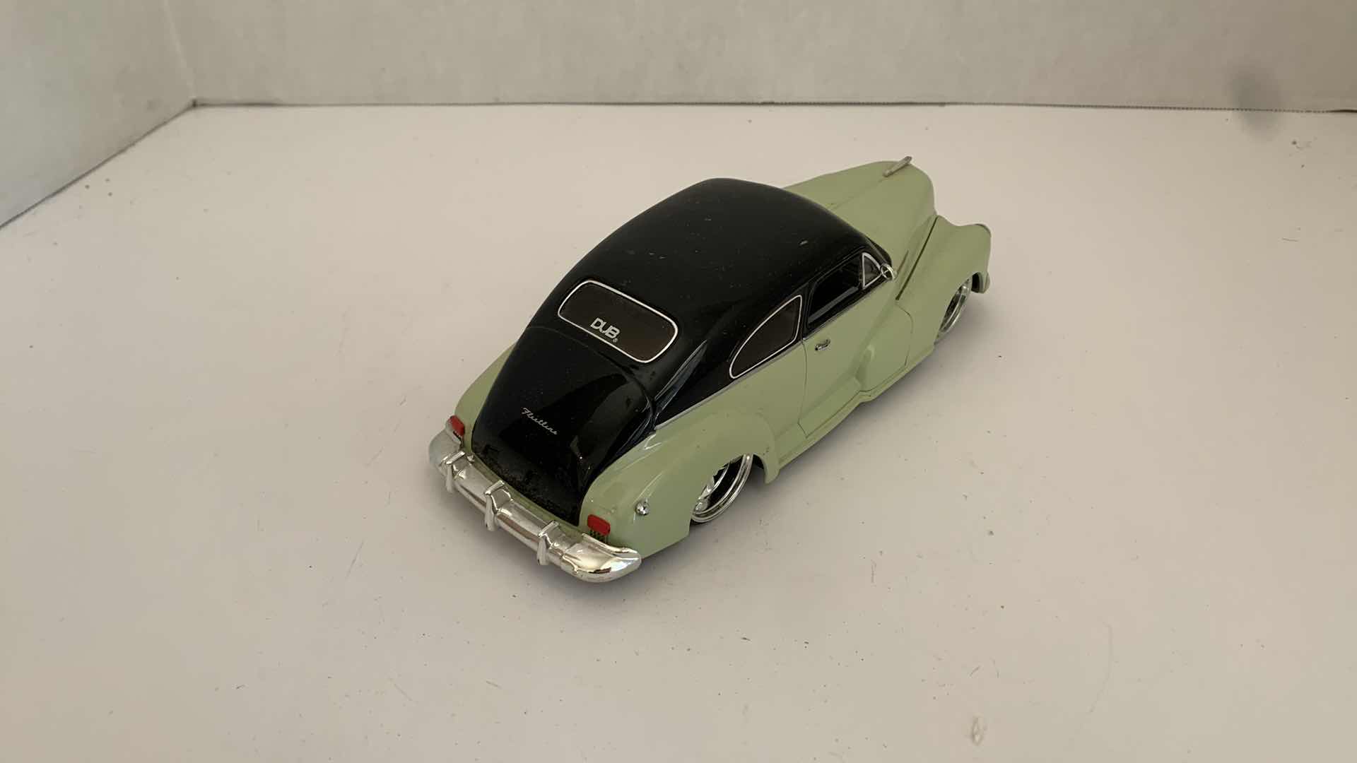 View 4 of DIE CAST METAL 1947 CHEVORLET AEROSEDAN FLEETLINE 8” X 3” H 2”